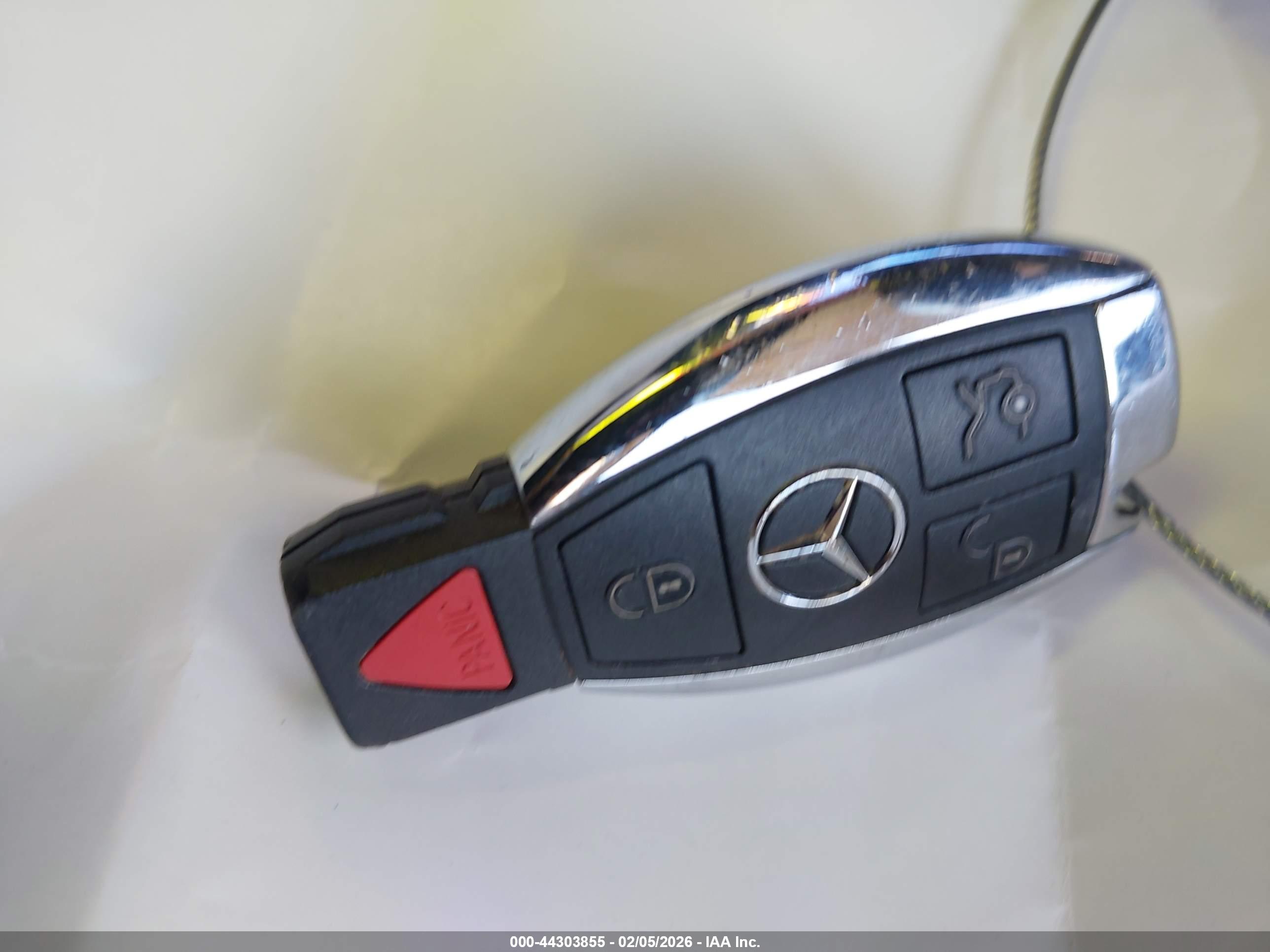 MERCEDES-BENZ GLC image 11