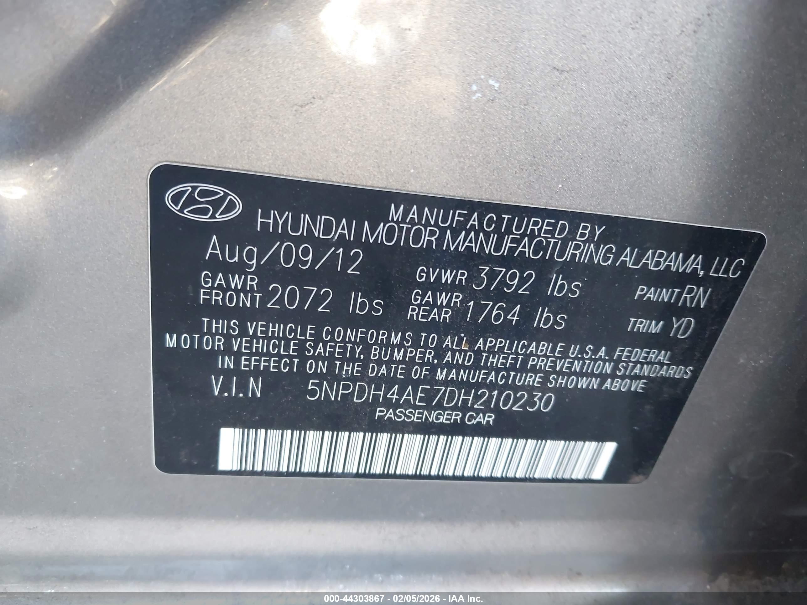 HYUNDAI ELANTRA image 9