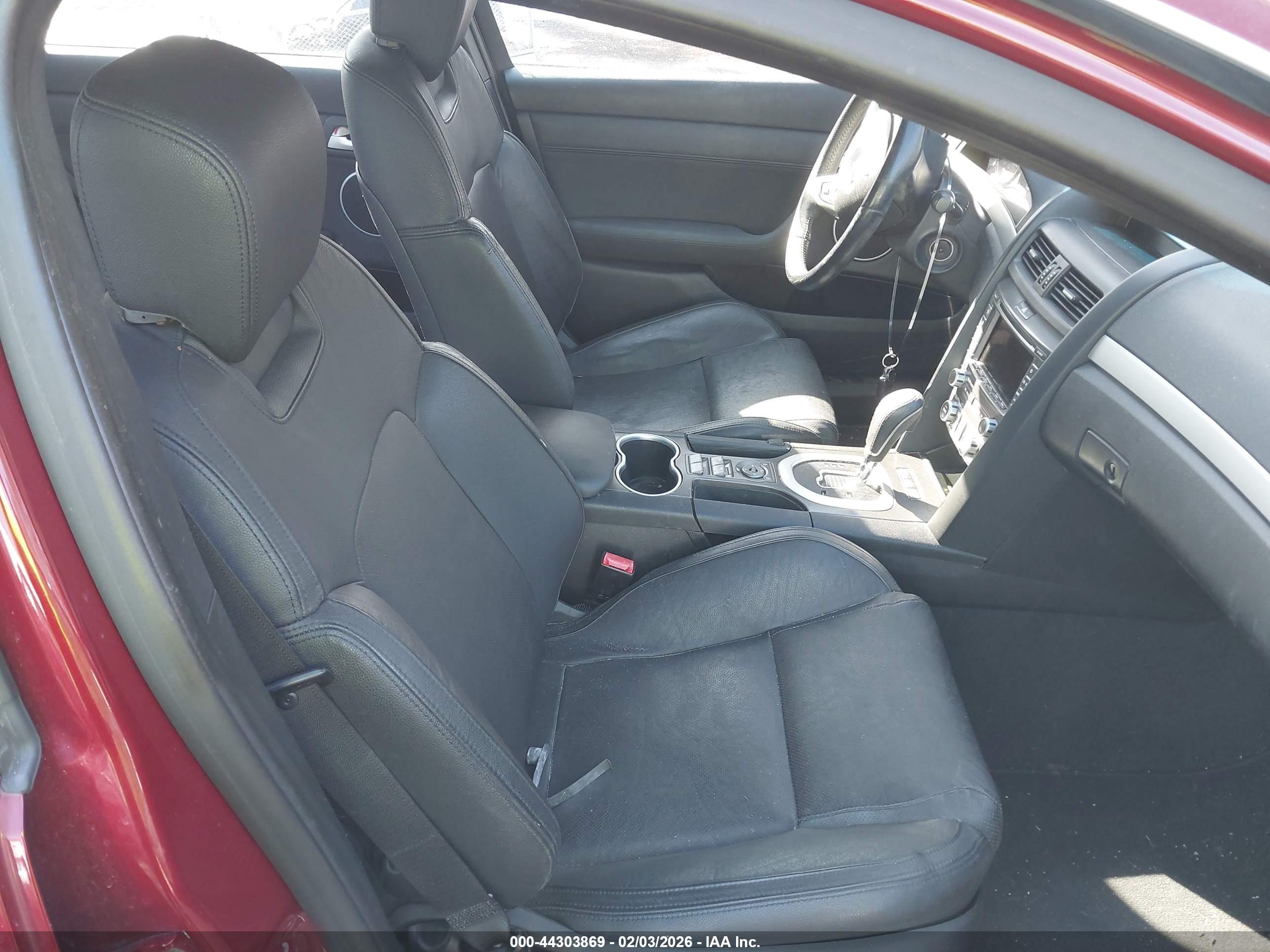 PONTIAC G8 image 5