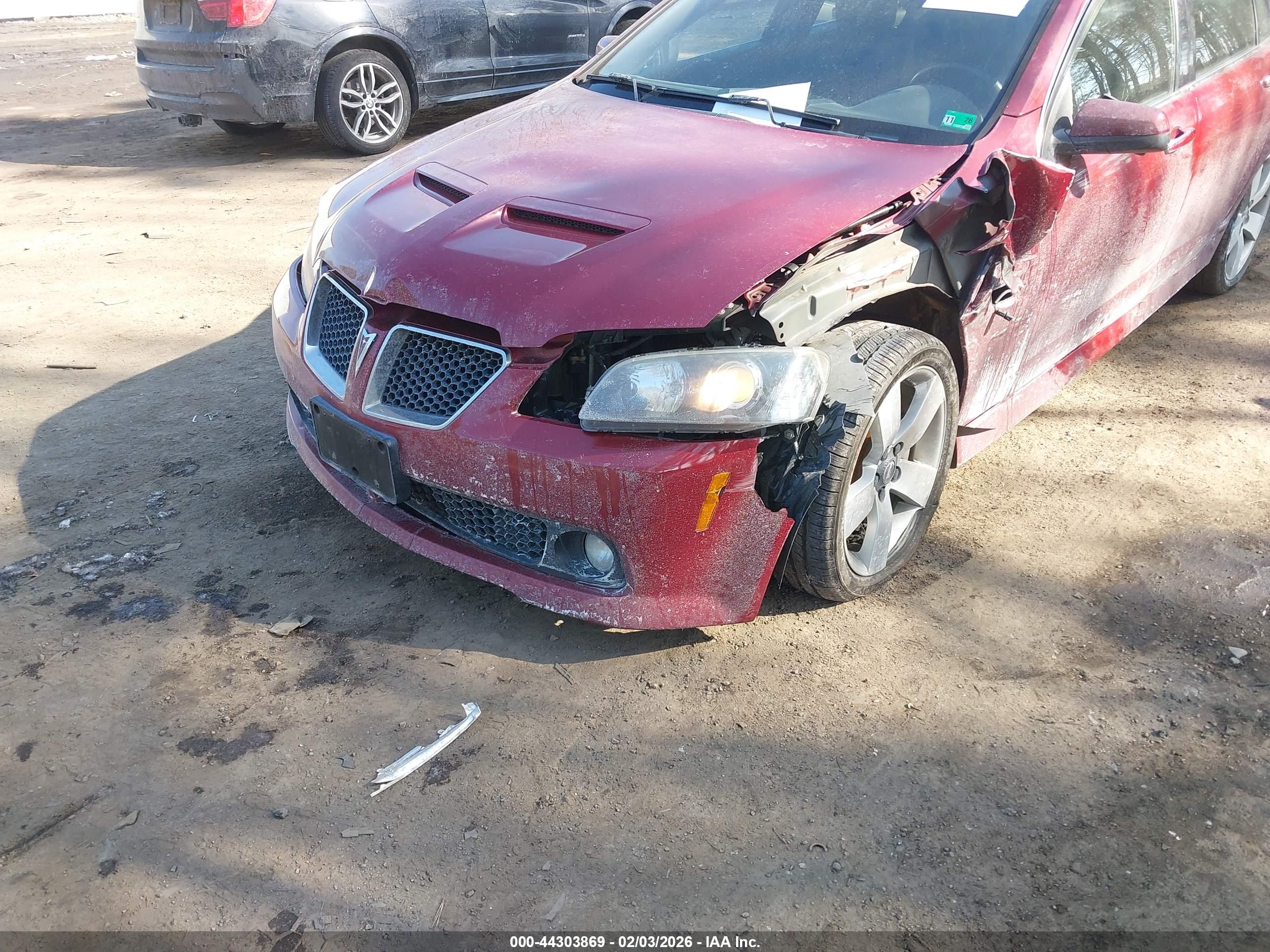PONTIAC G8 image 6