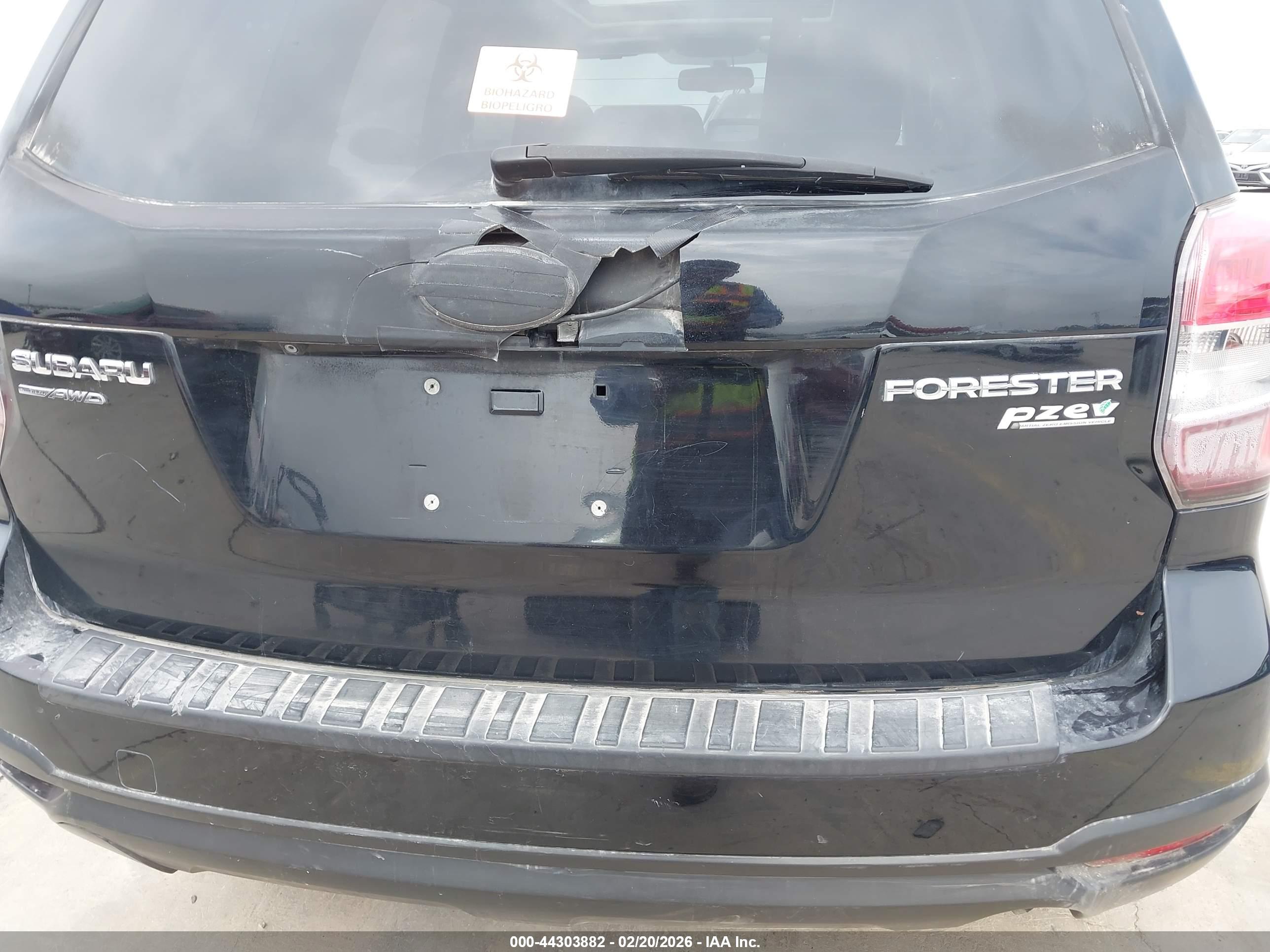 SUBARU FORESTER image 6