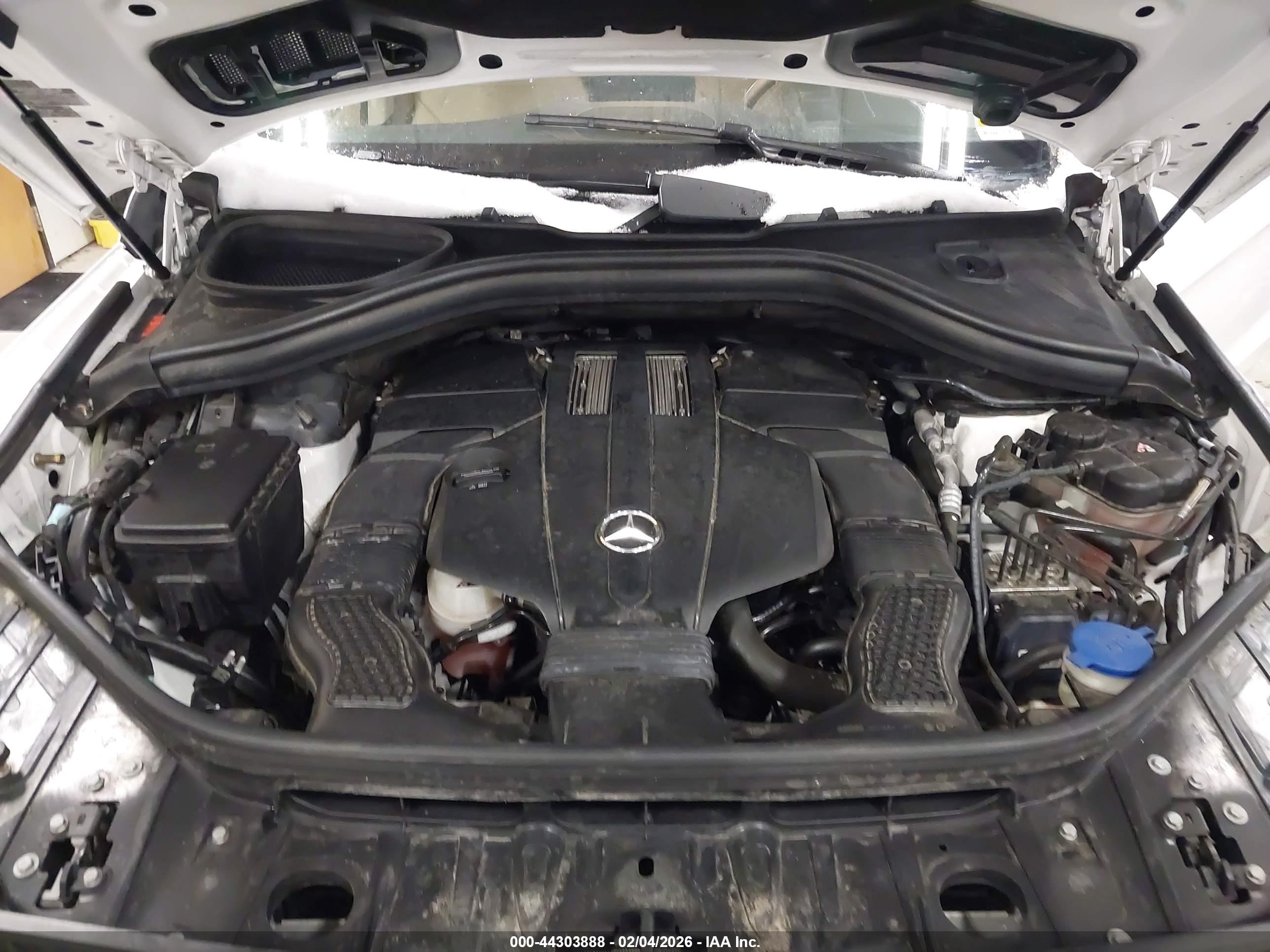 MERCEDES-BENZ GLS image 10