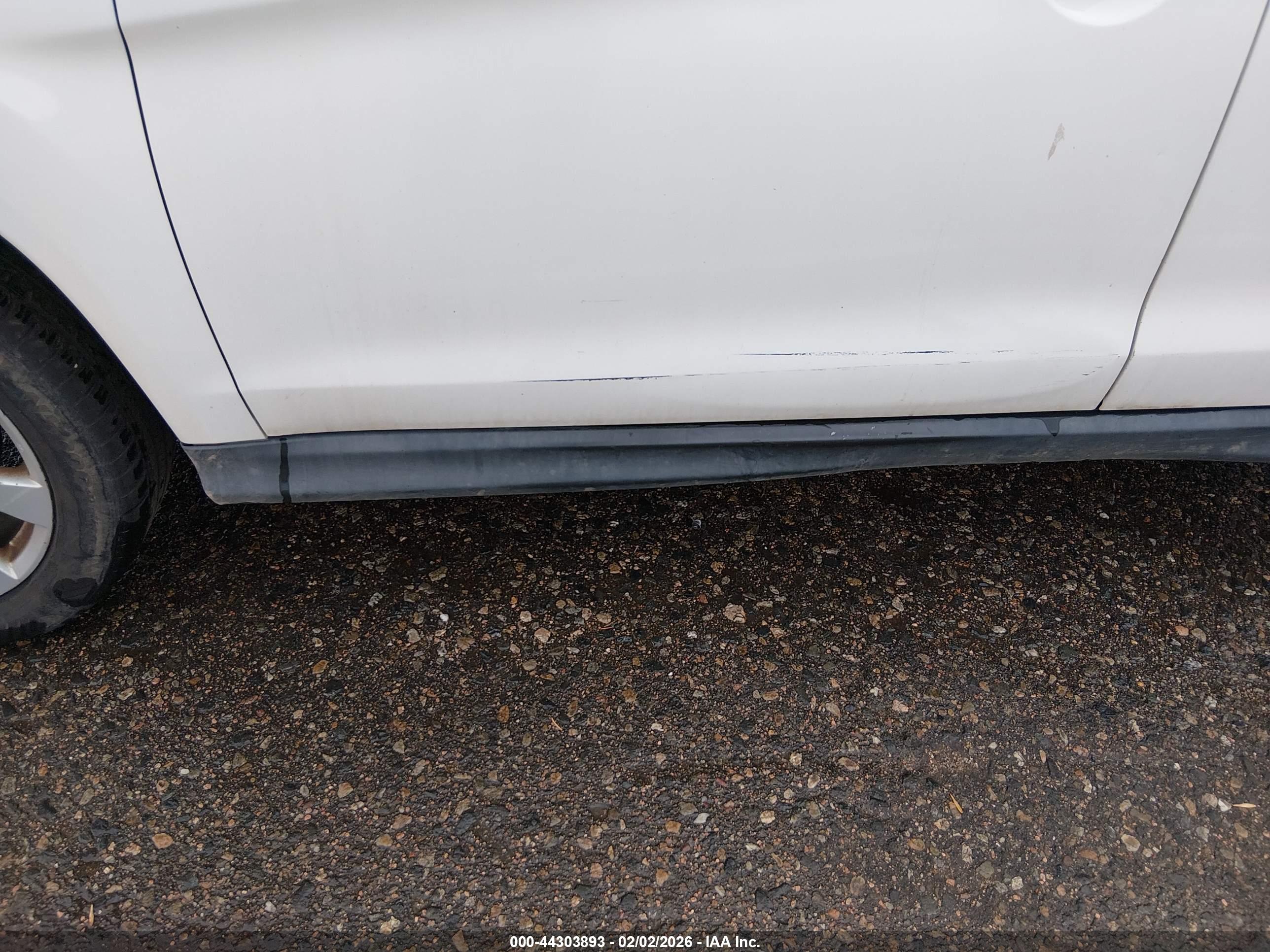 MITSUBISHI OUTLANDER image 6