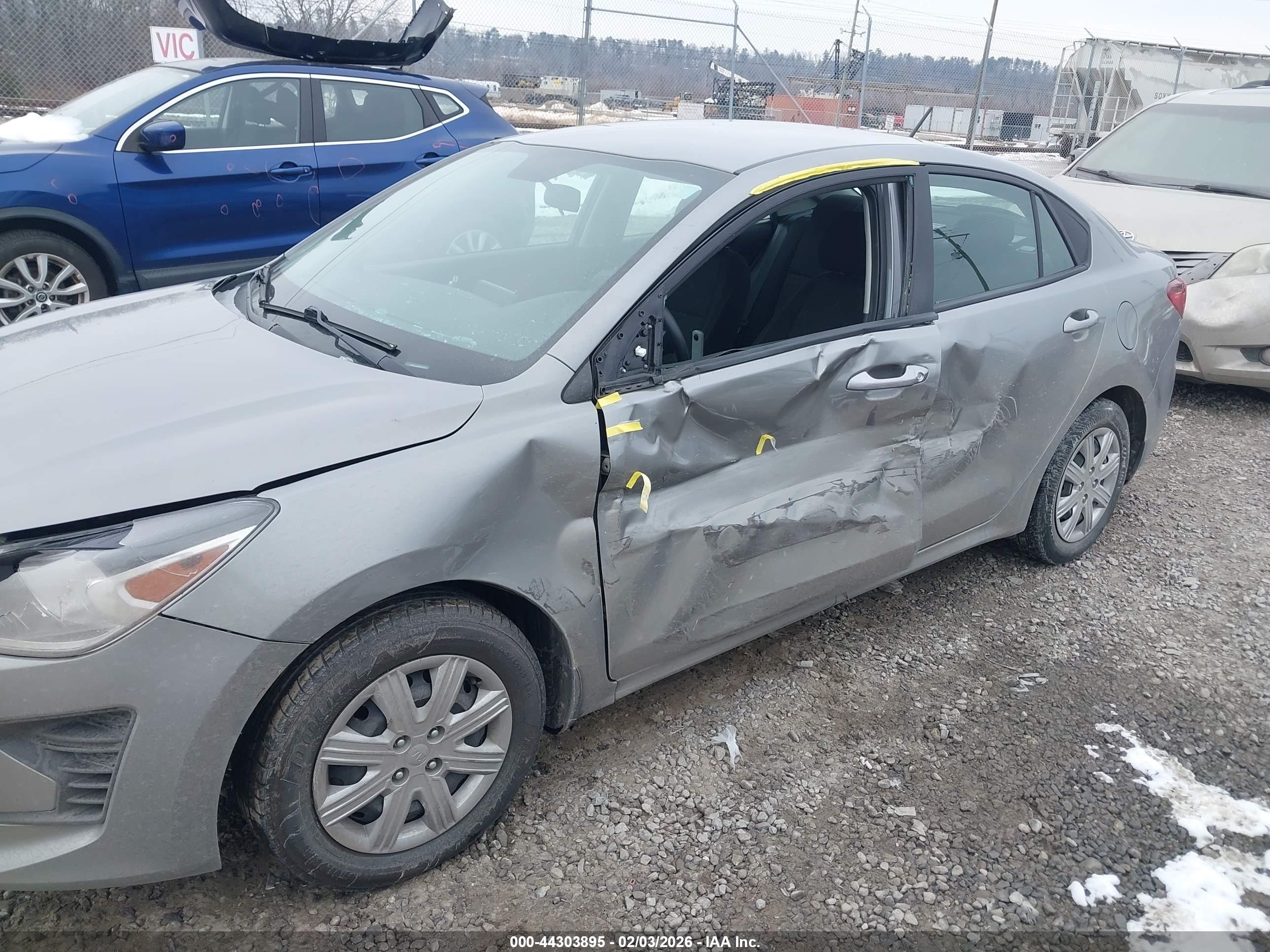 KIA RIO image 6
