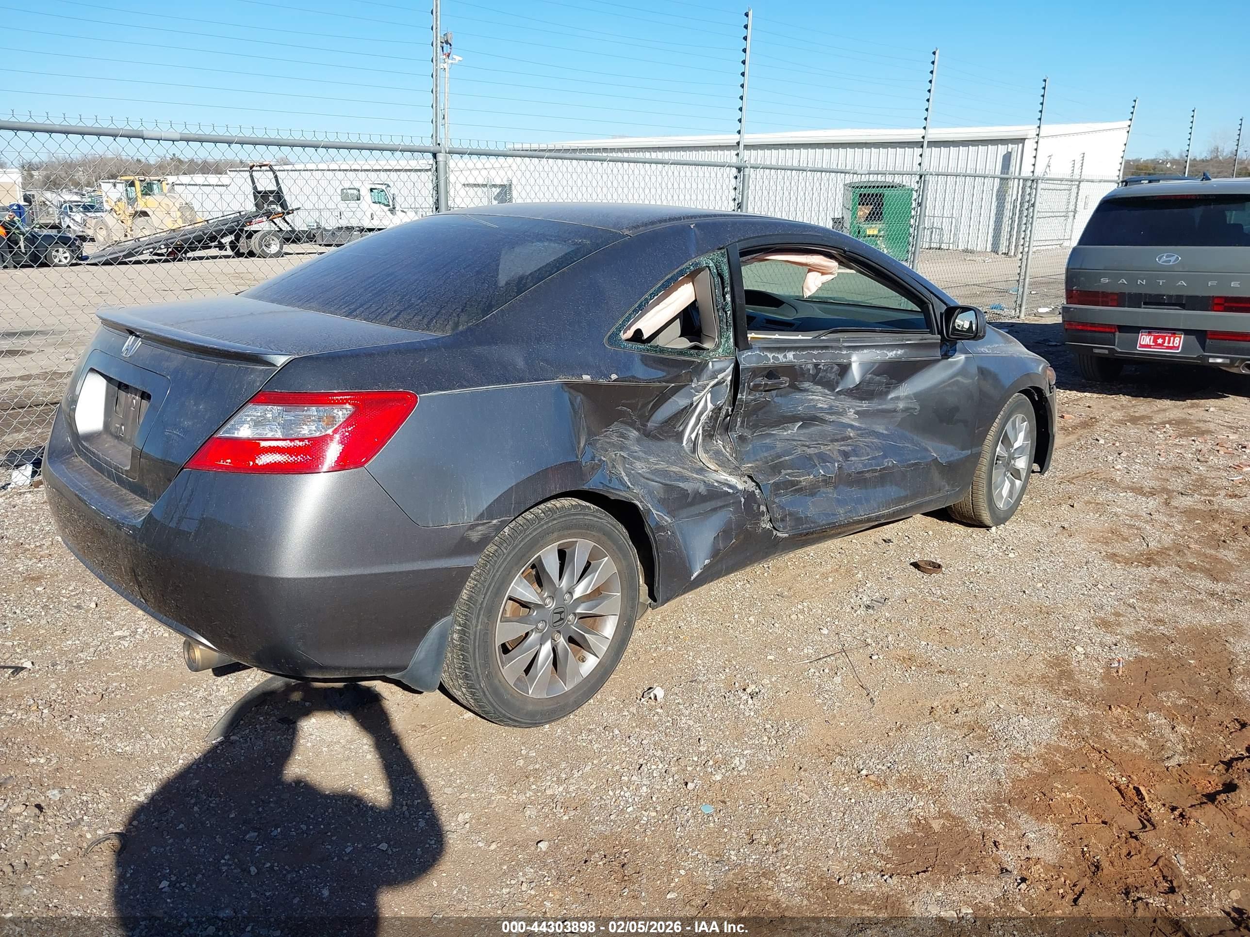 HONDA CIVIC image 4