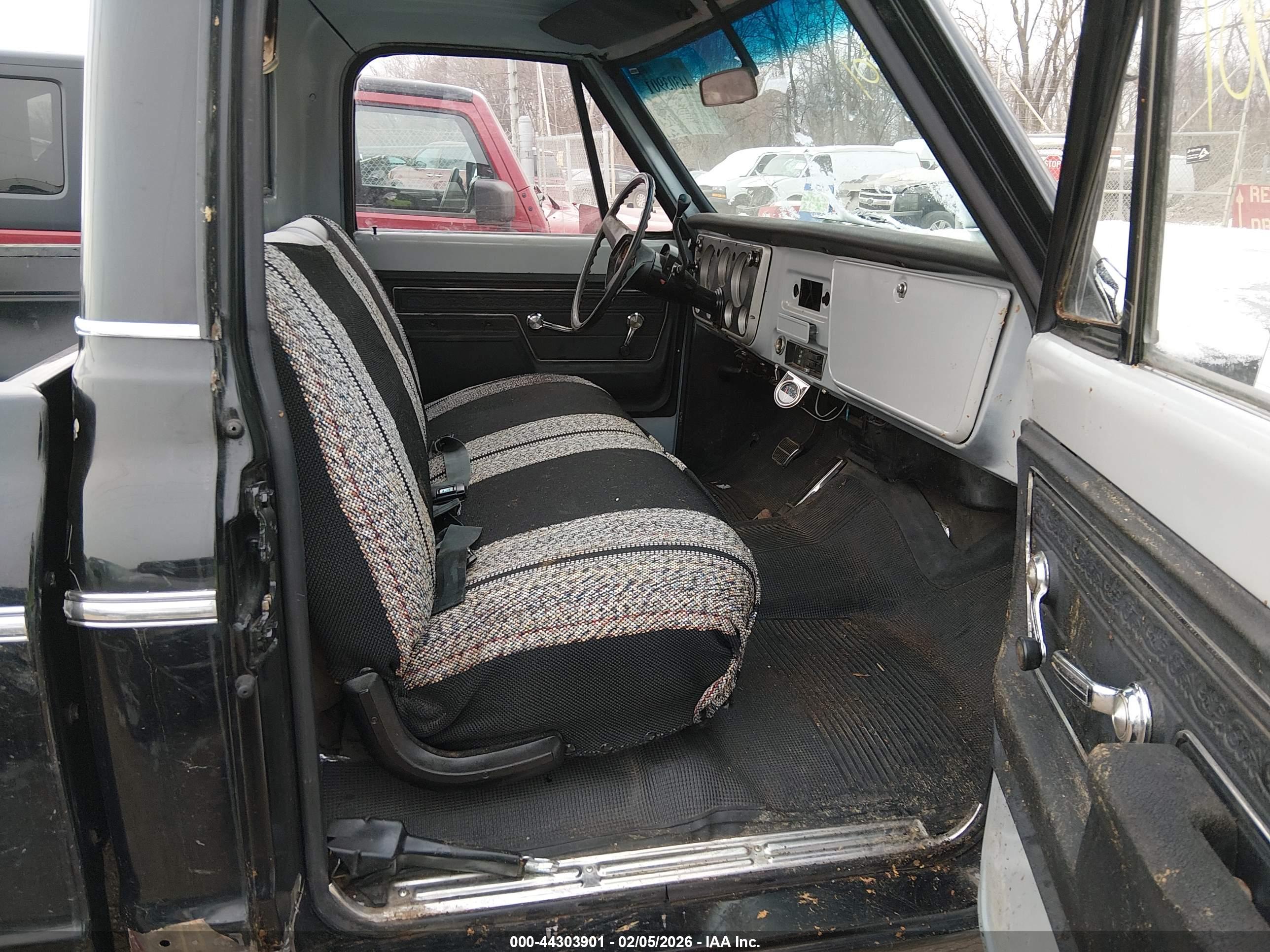 CHEVY C10 image 5