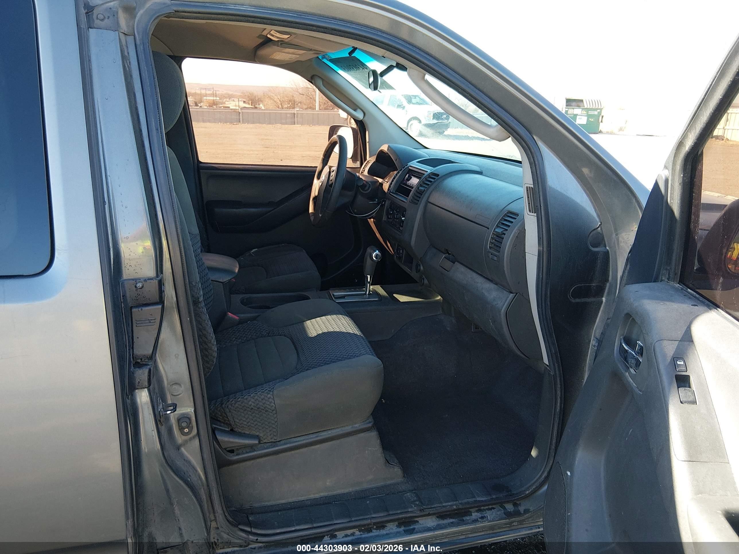 NISSAN FRONTIER image 5