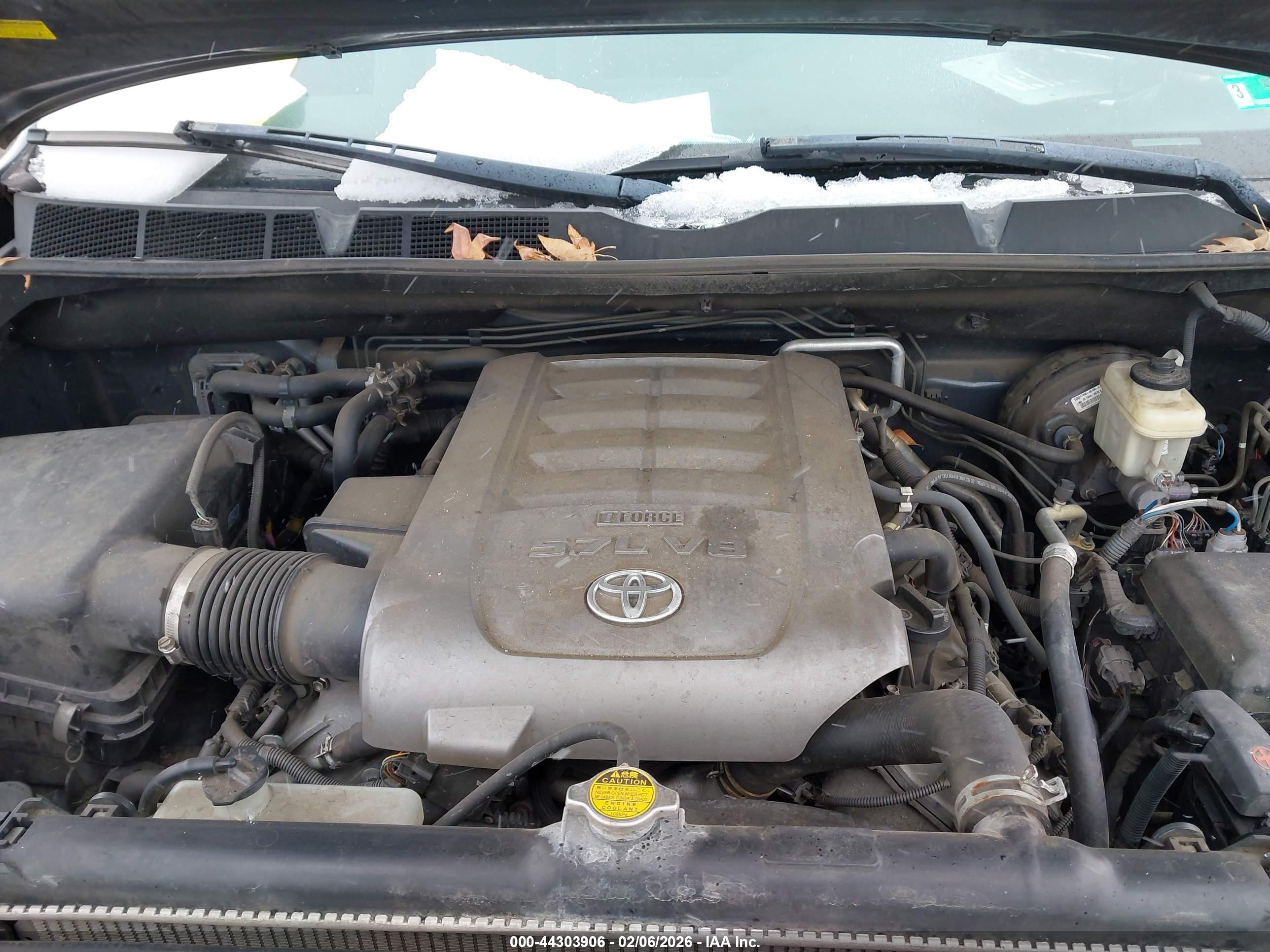 TOYOTA SEQUOIA image 10