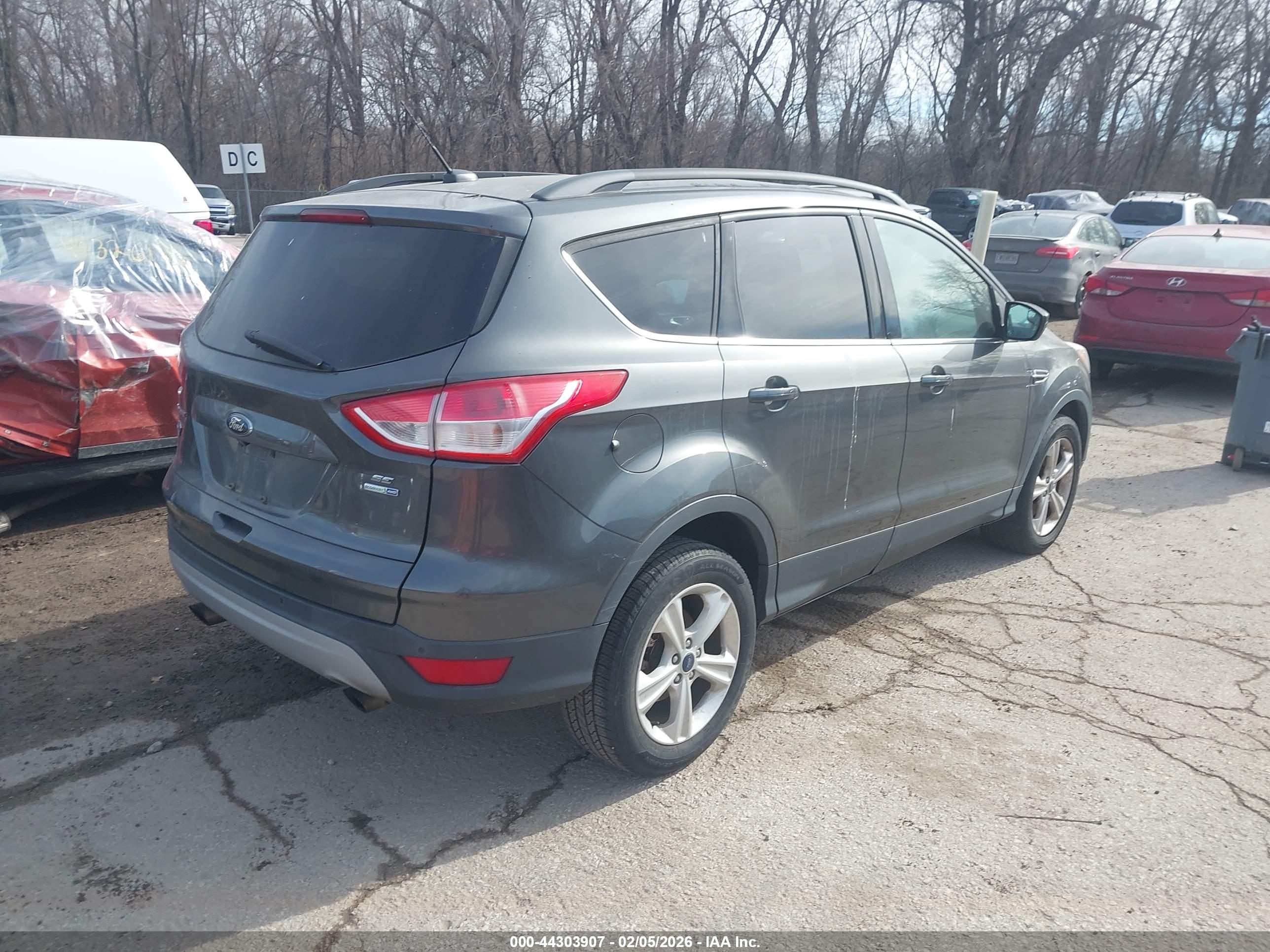 FORD ESCAPE image 4