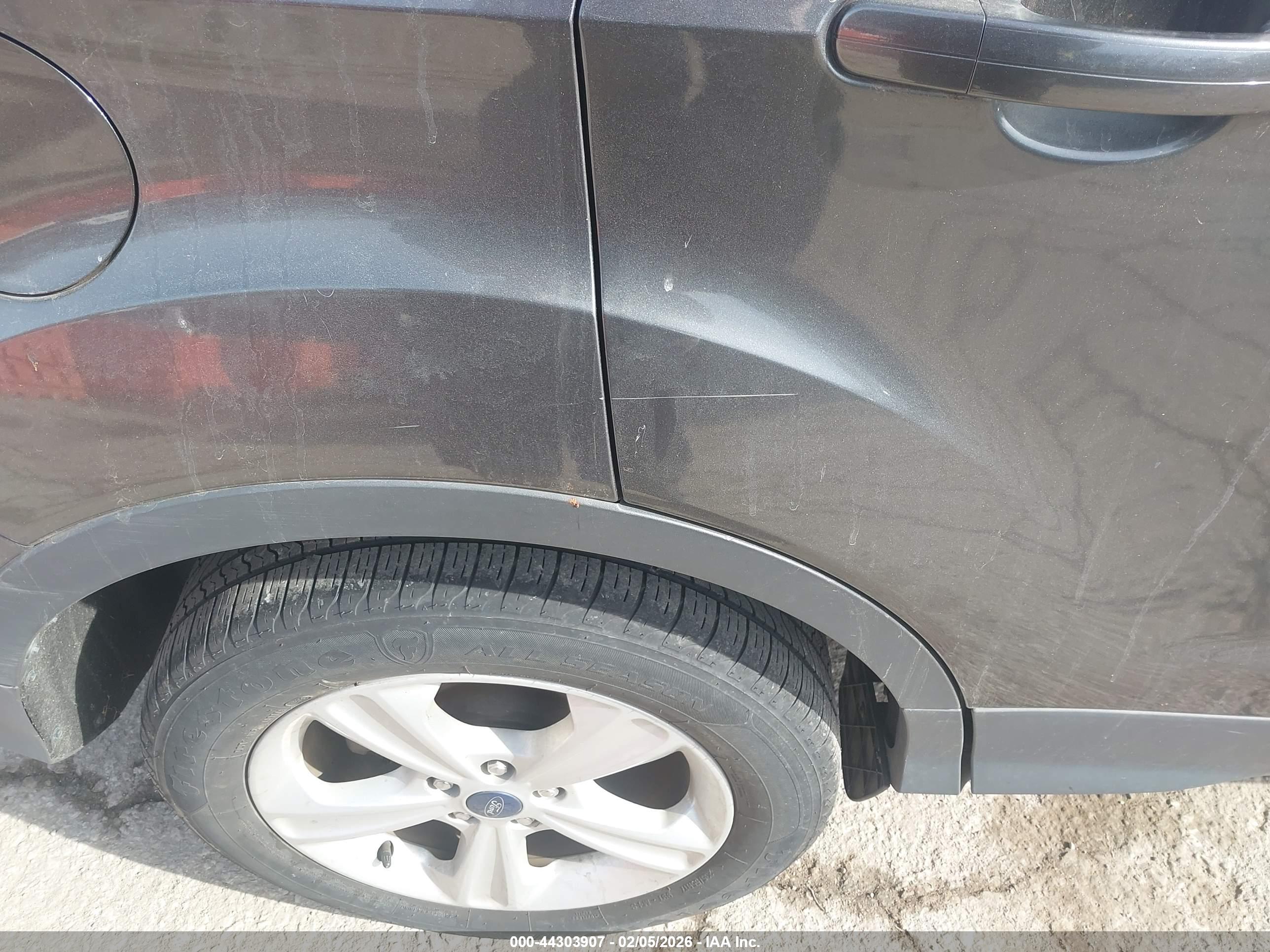 FORD ESCAPE image 6