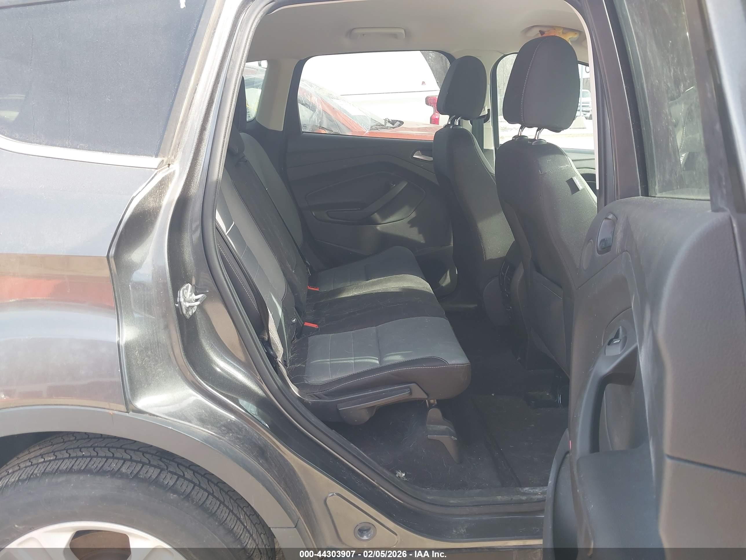 FORD ESCAPE image 8