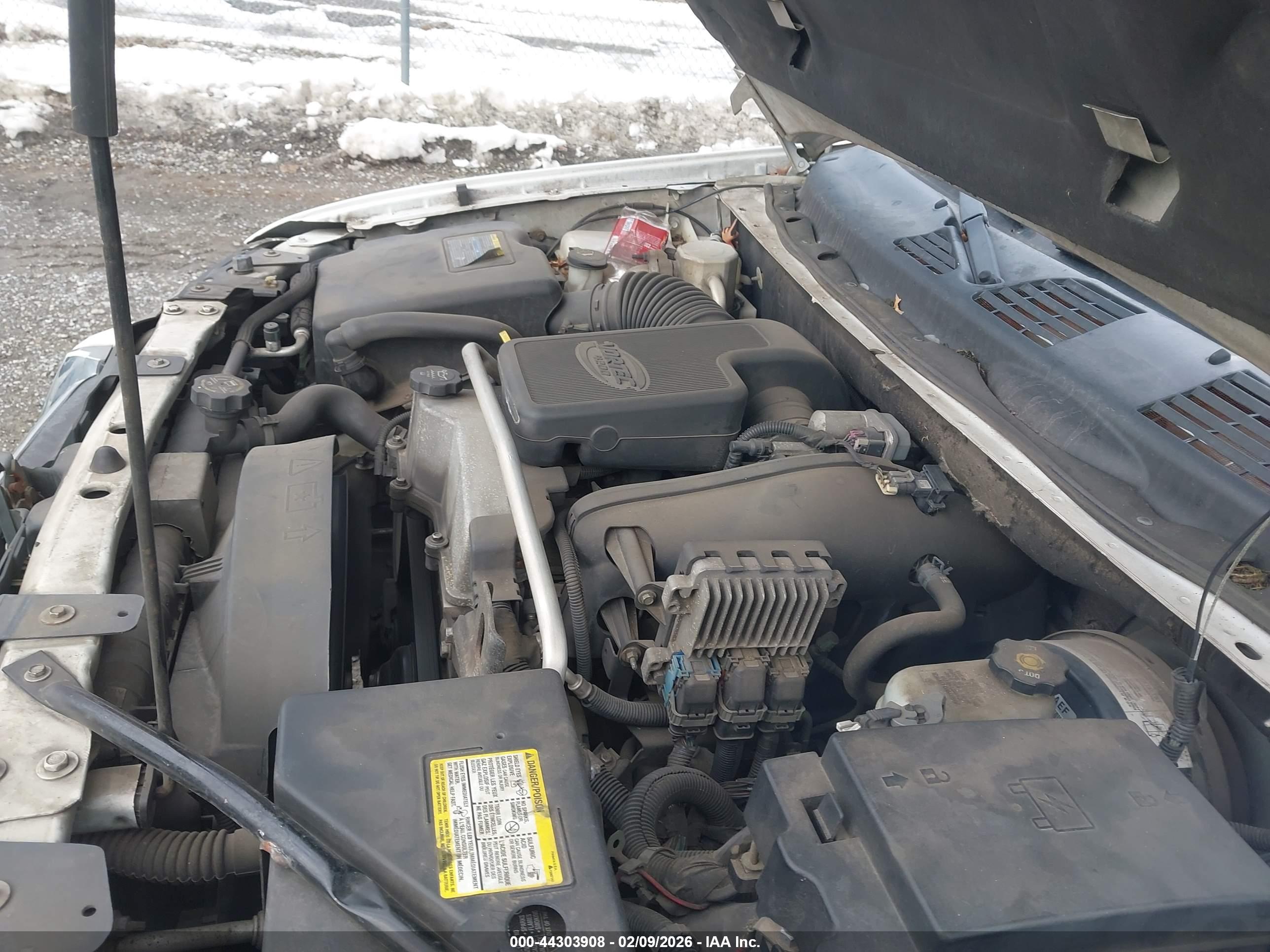 GMC ENVOY image 10