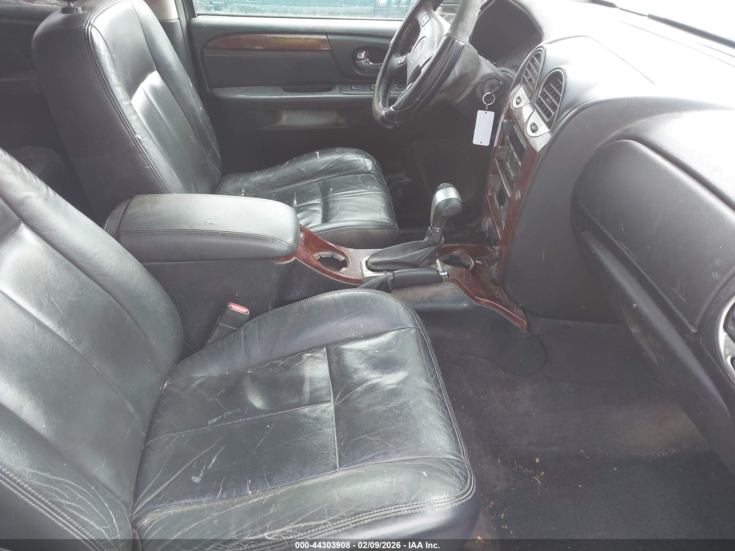 GMC ENVOY image 5