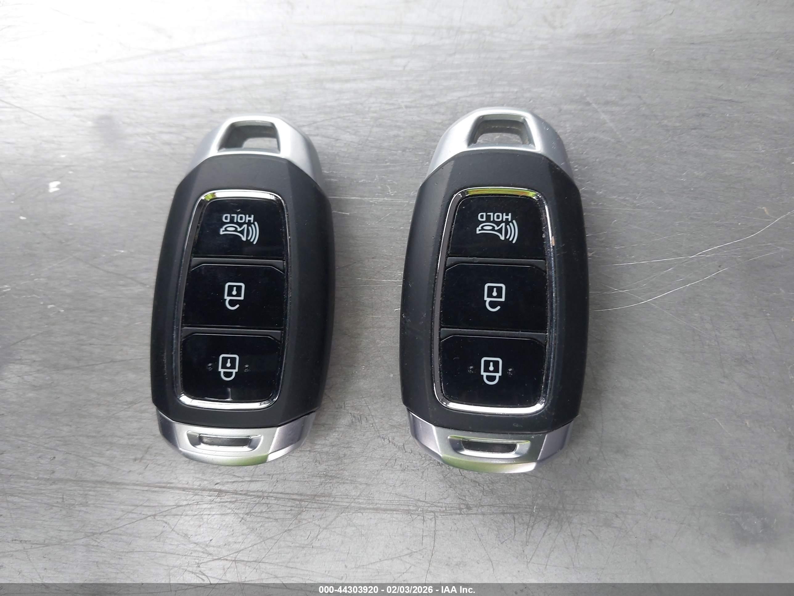 HYUNDAI SANTA image 11