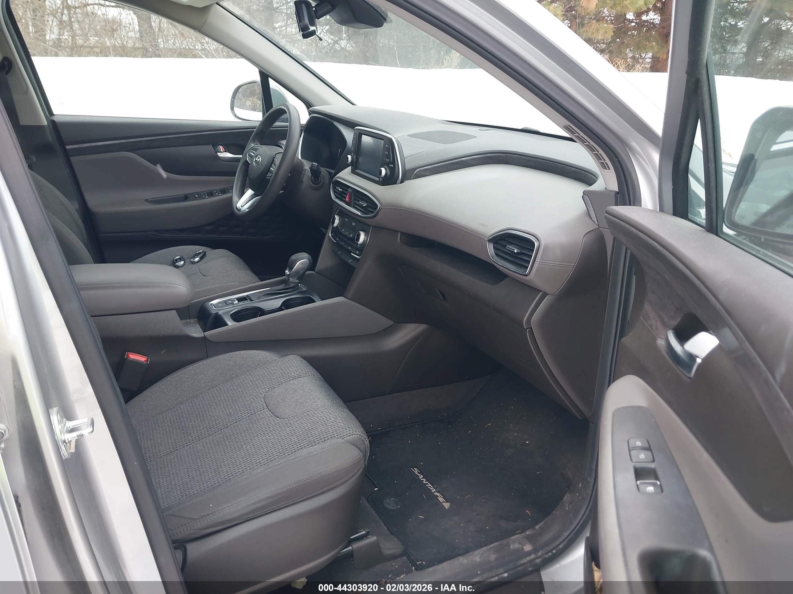 HYUNDAI SANTA image 5
