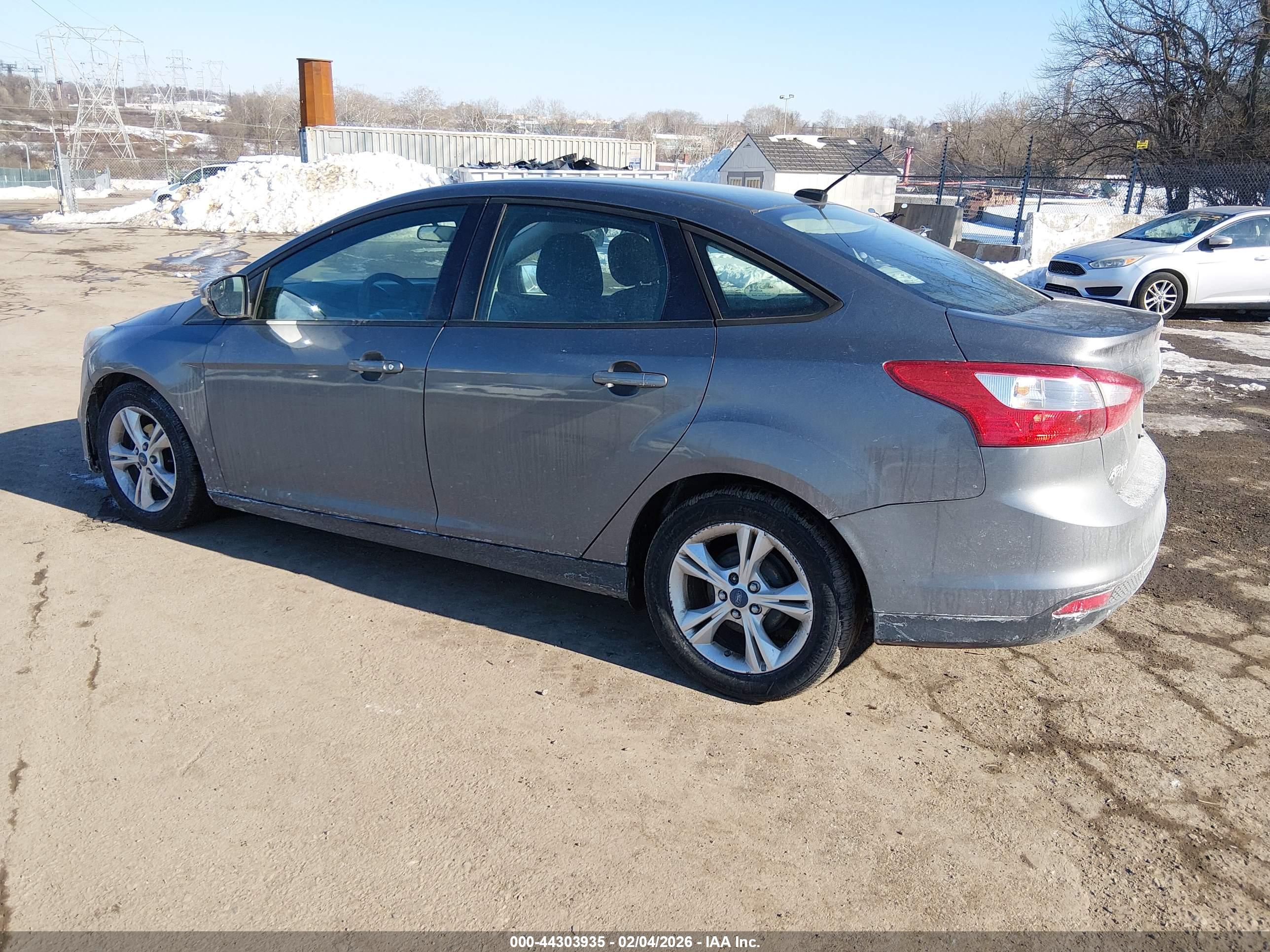 FORD FOCUS image 3