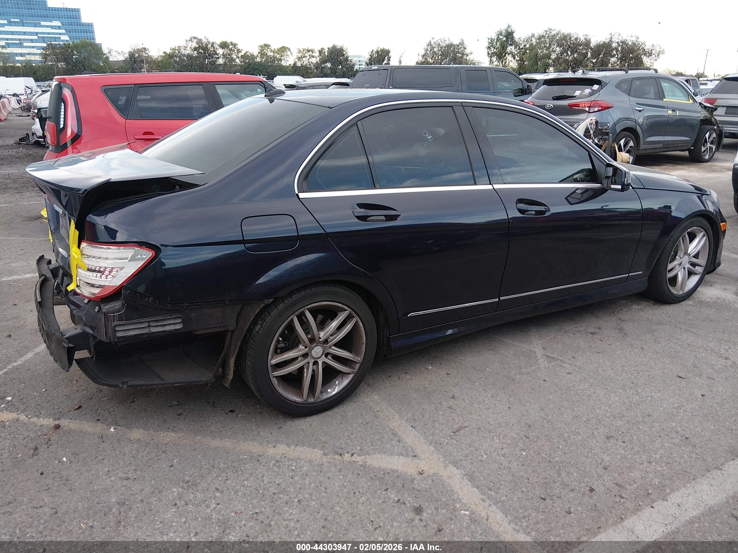 MERCEDES-BENZ C image 4