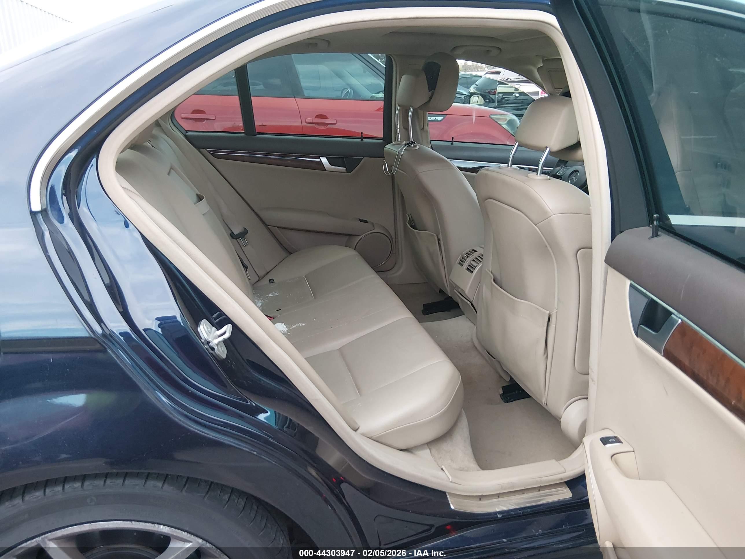 MERCEDES-BENZ C image 8