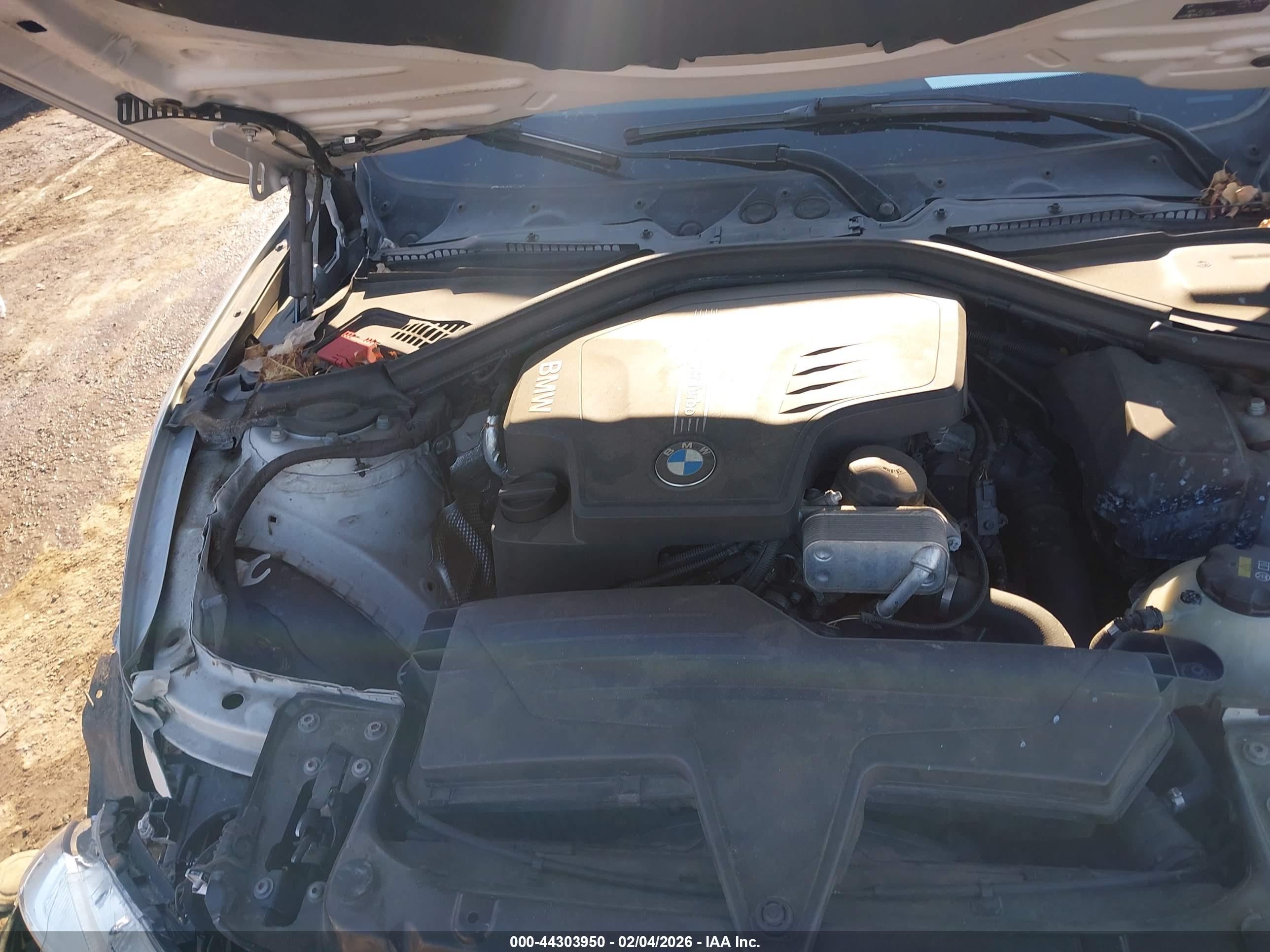 BMW 320I image 10