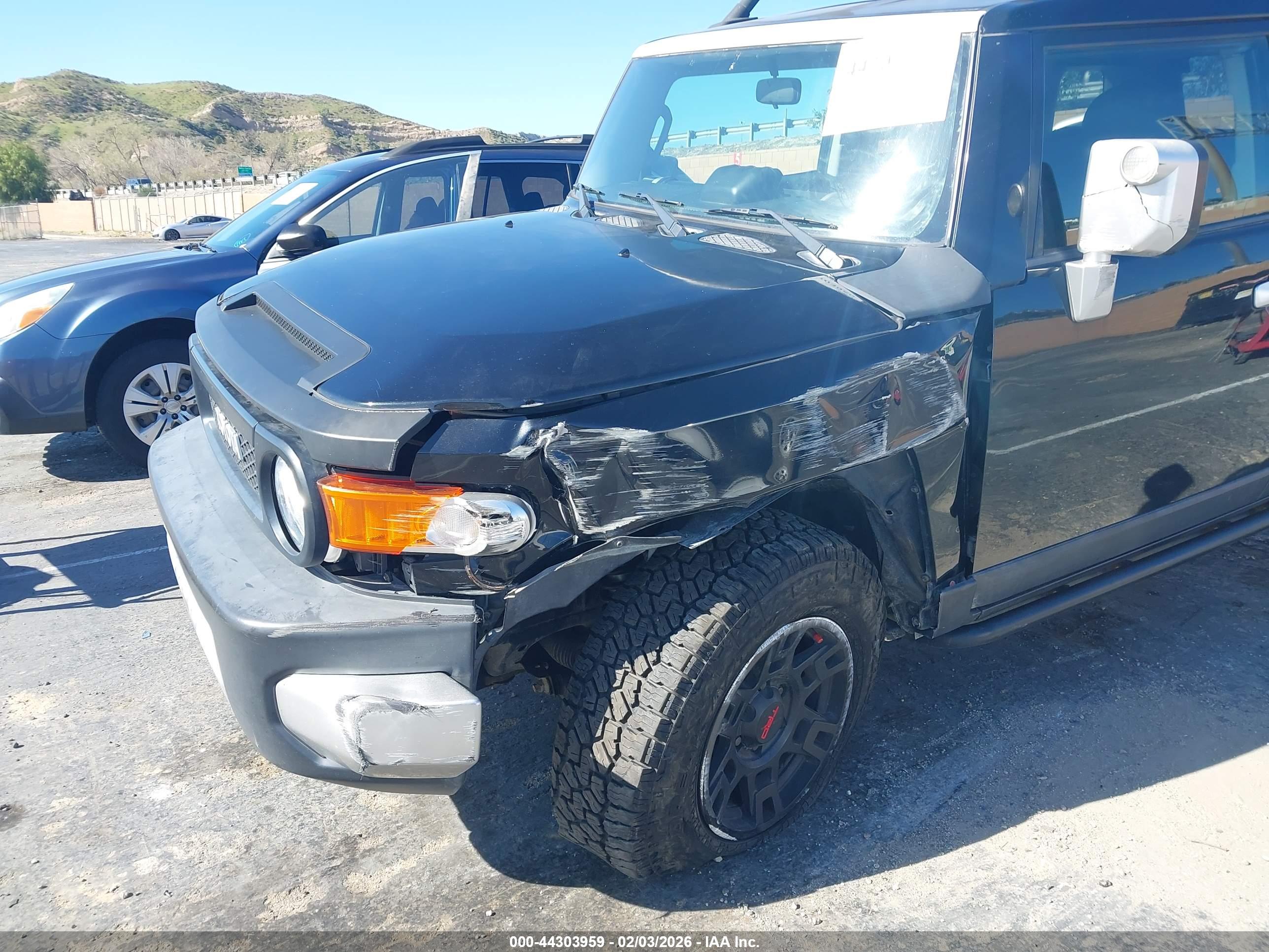 TOYOTA FJ image 6
