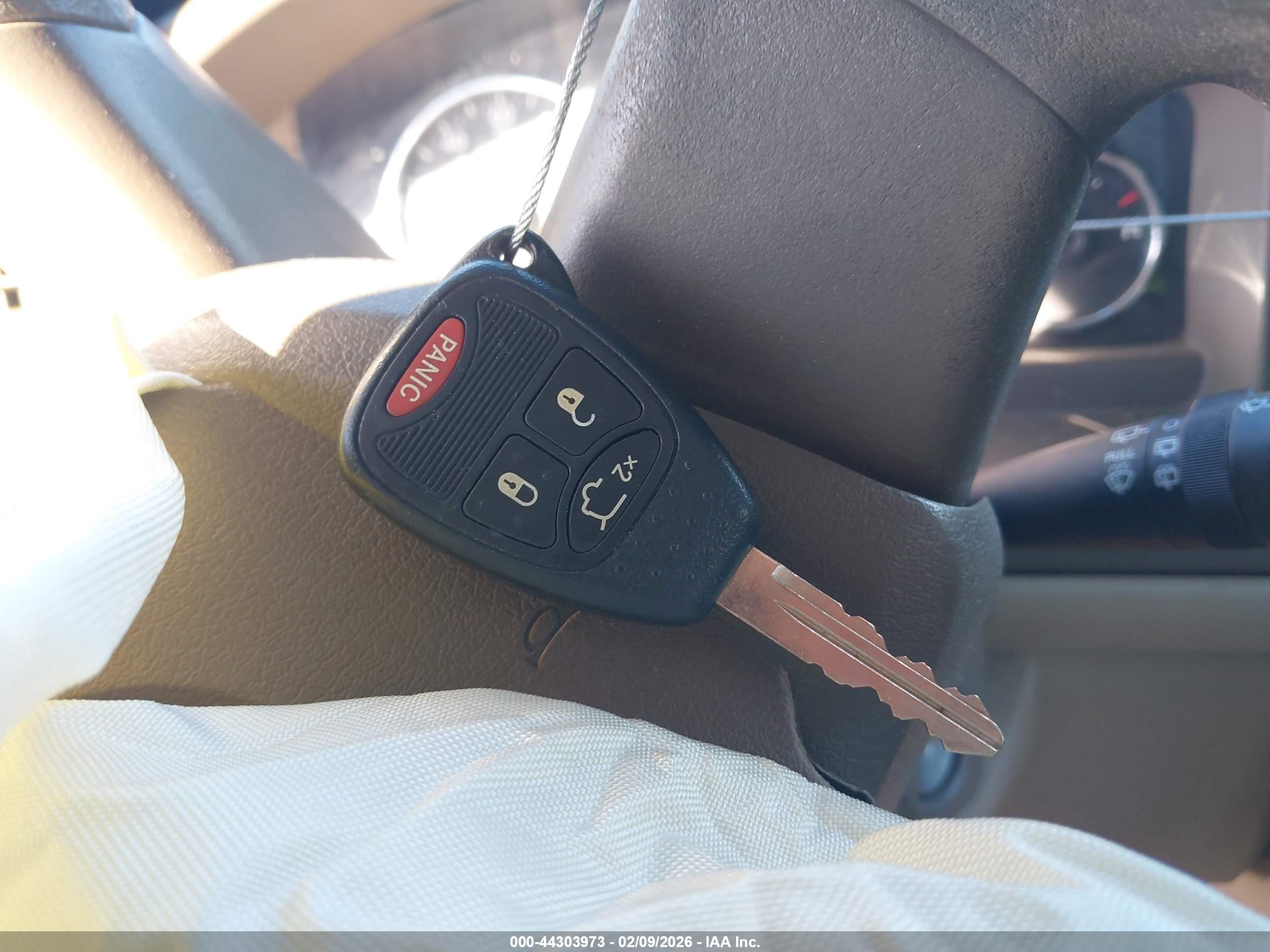 JEEP LIBERTY image 11