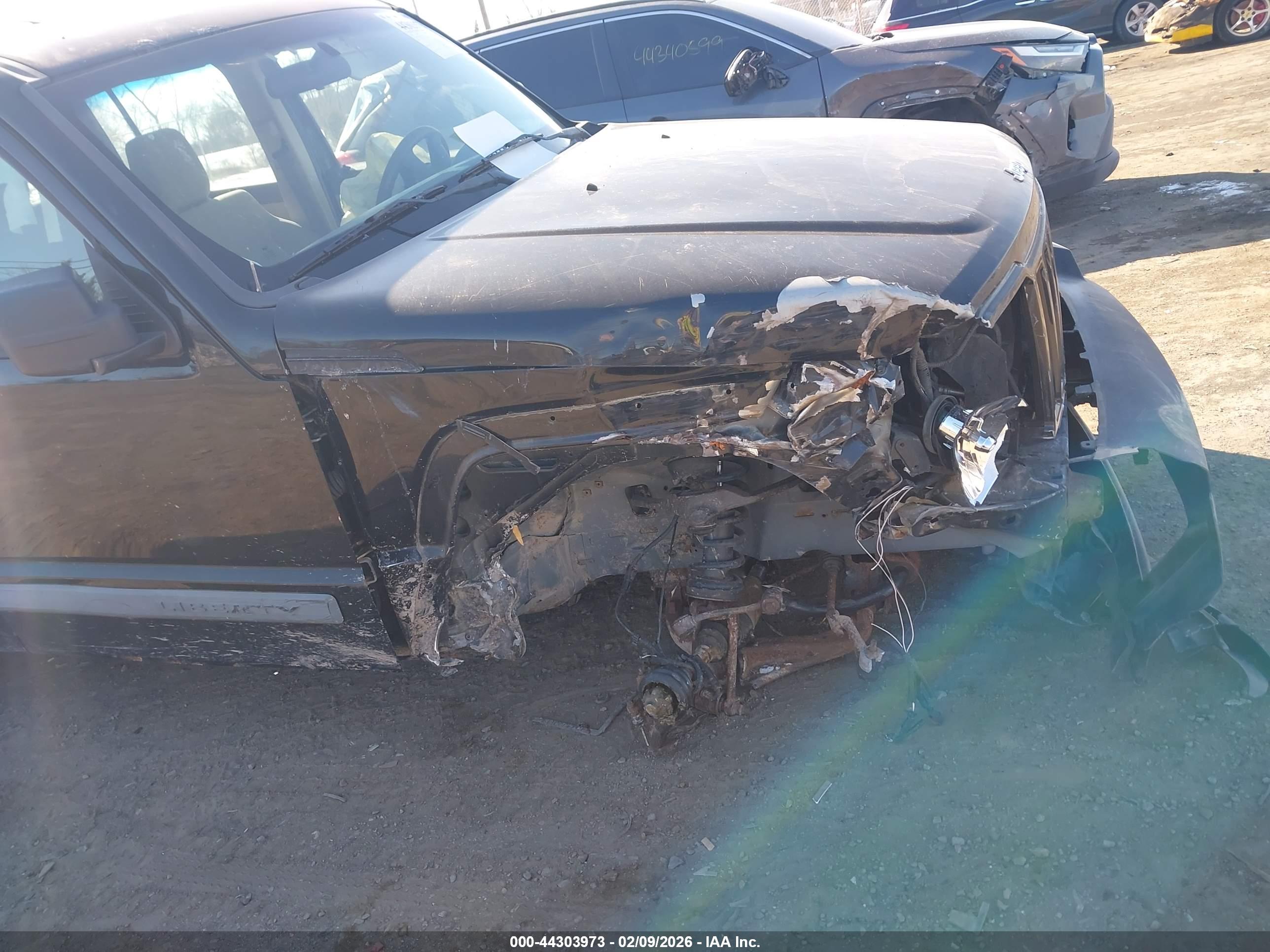 JEEP LIBERTY image 6