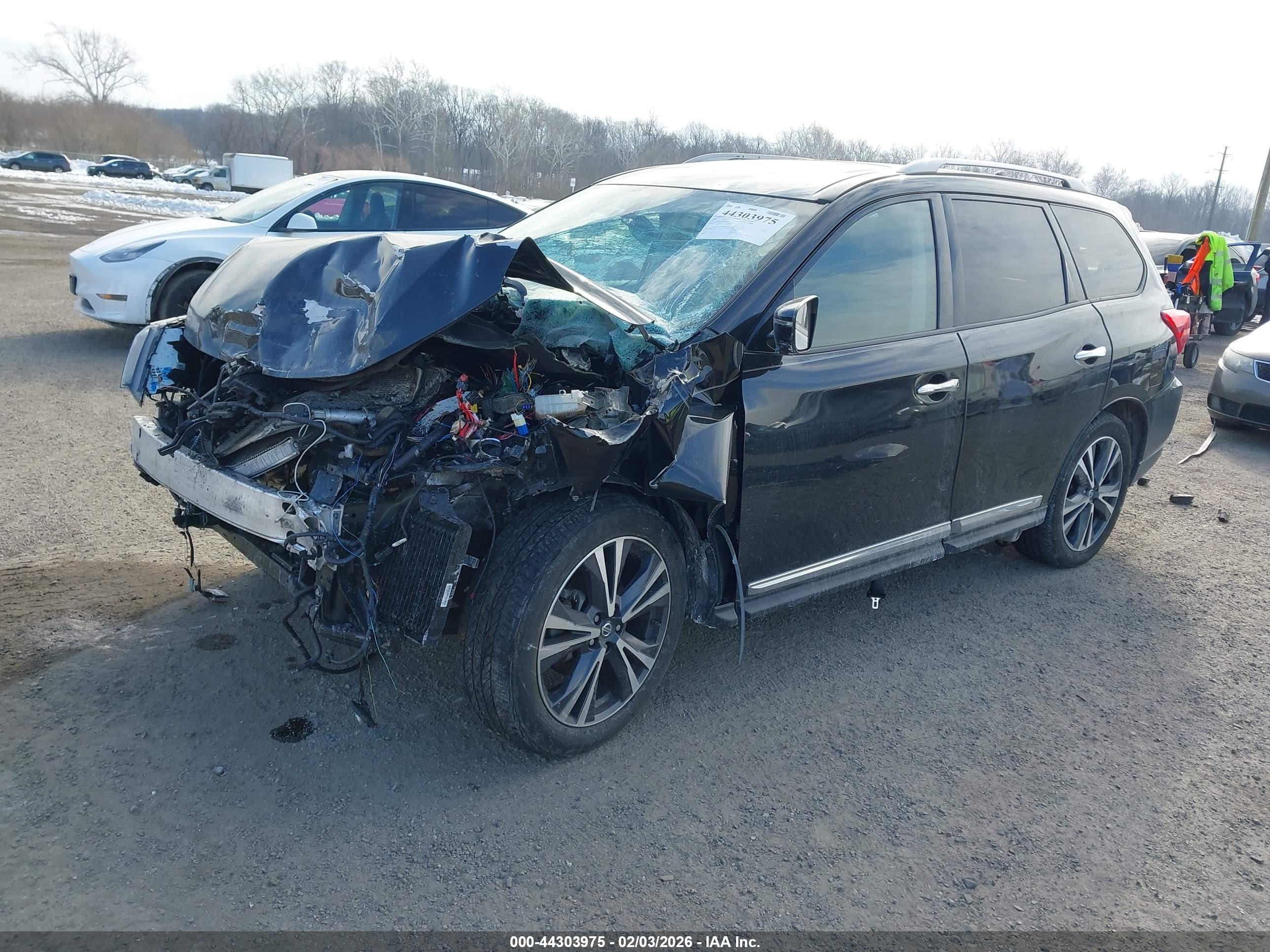 NISSAN PATHFINDER image 2