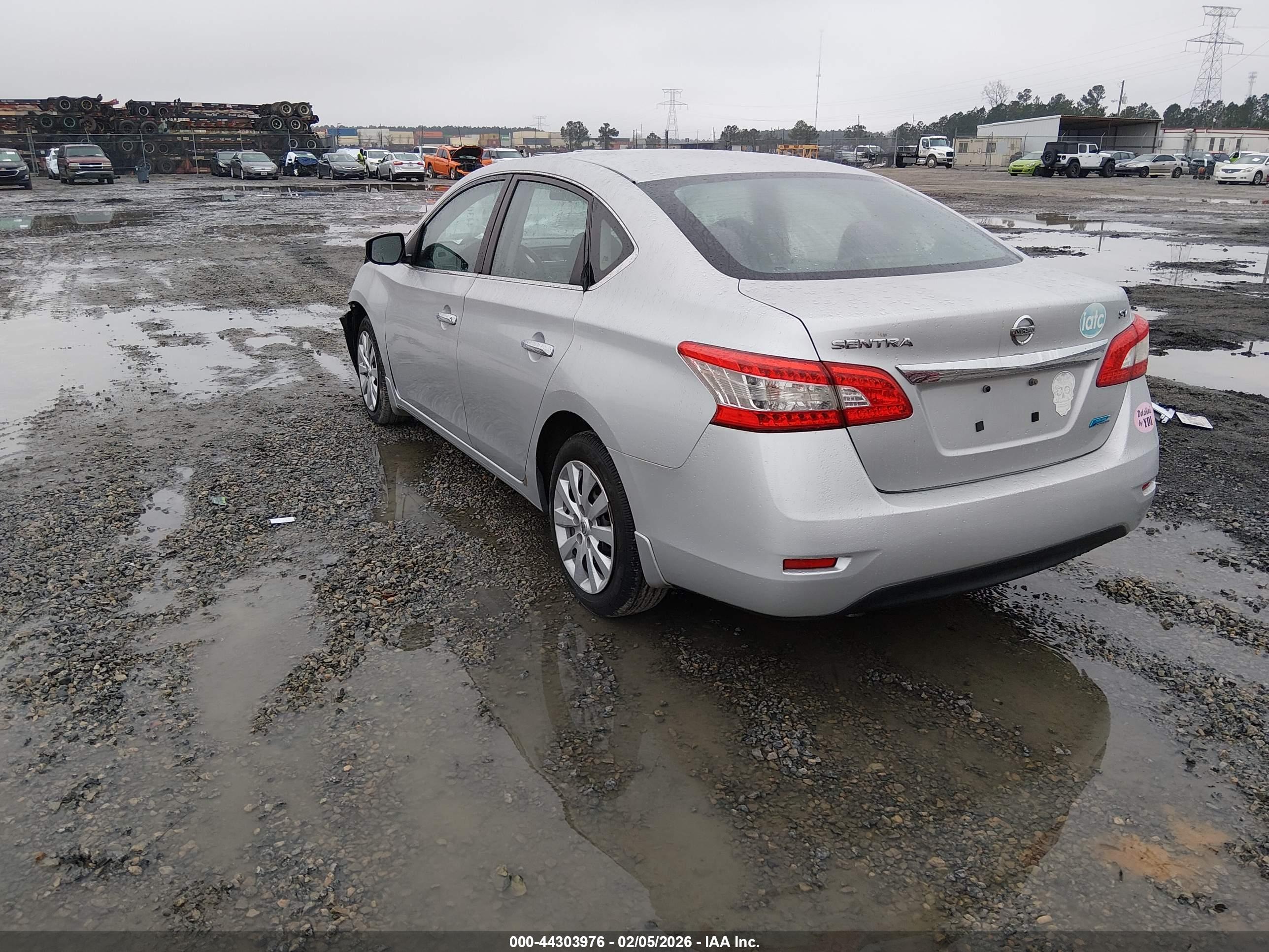 NISSAN SENTRA image 3