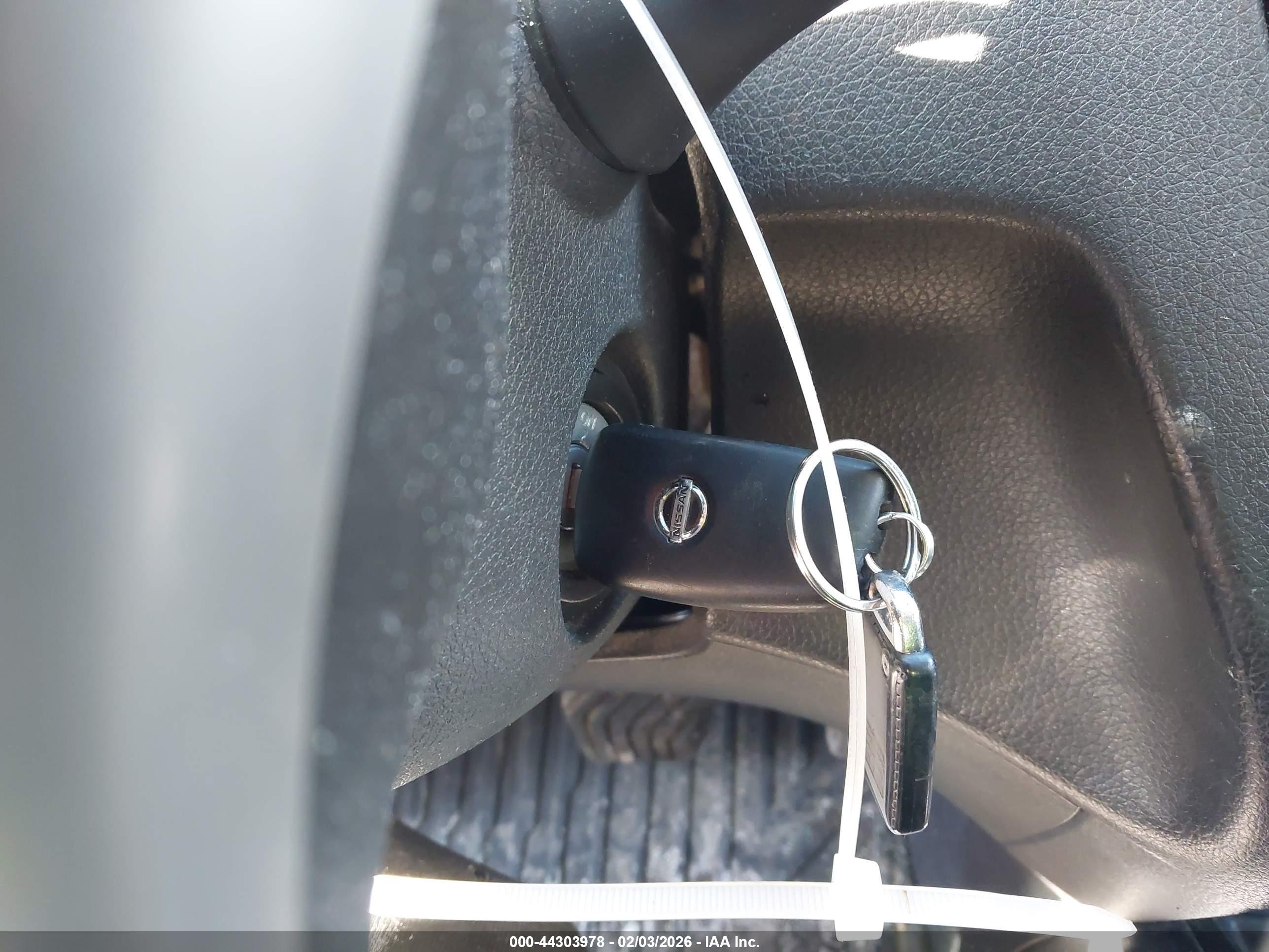 NISSAN ROGUE image 11