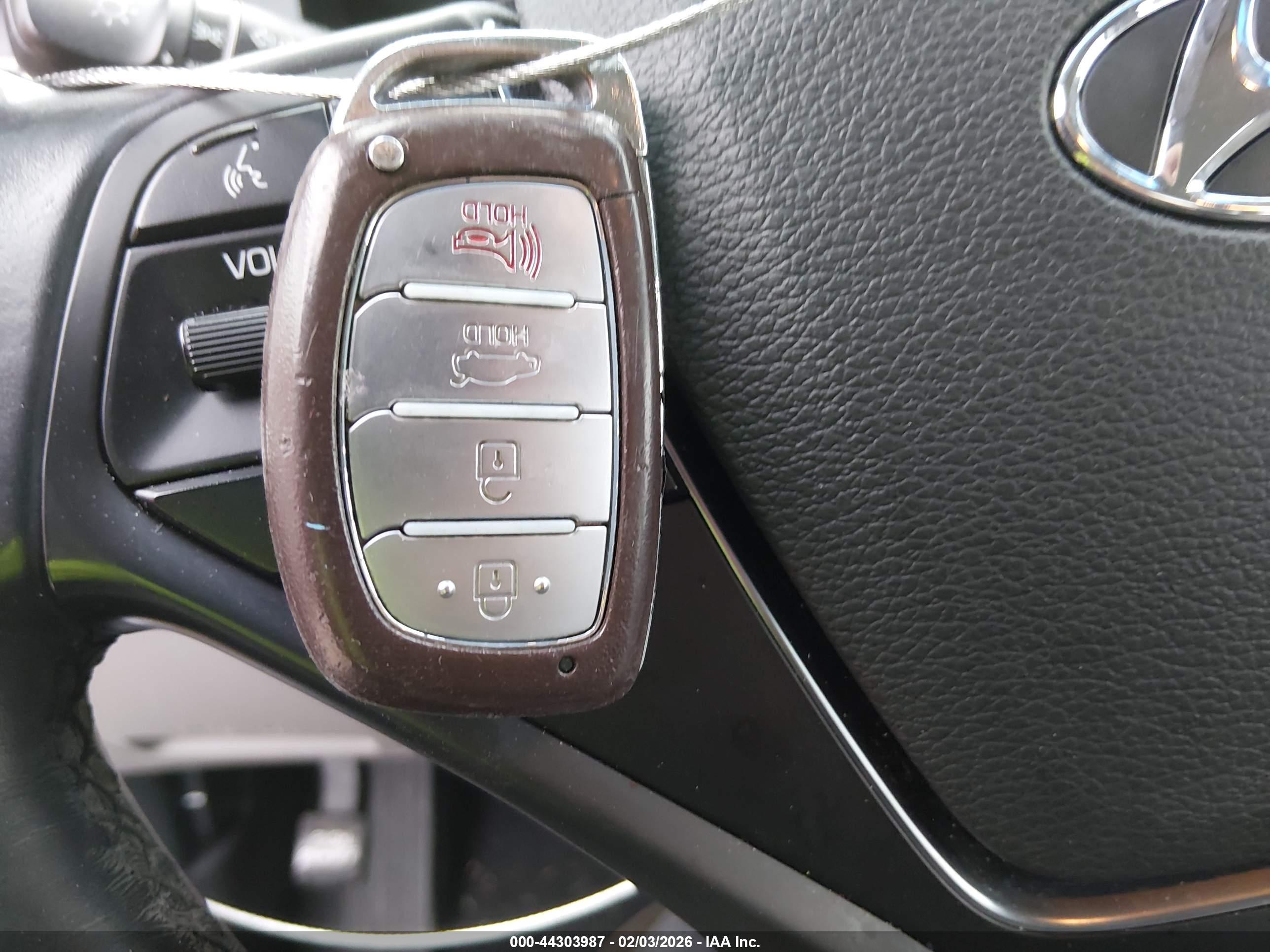 HYUNDAI SONATA image 11