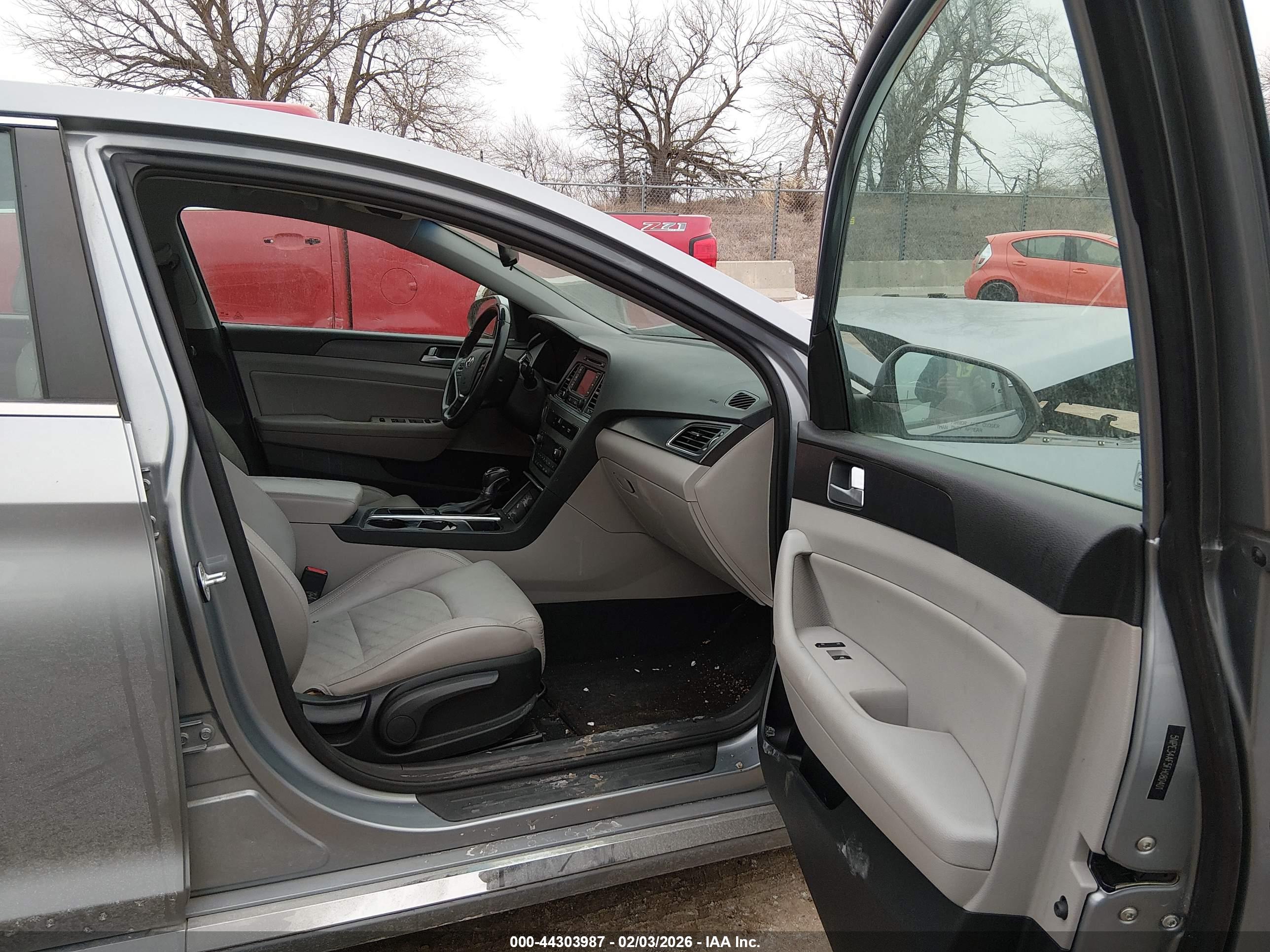 HYUNDAI SONATA image 5