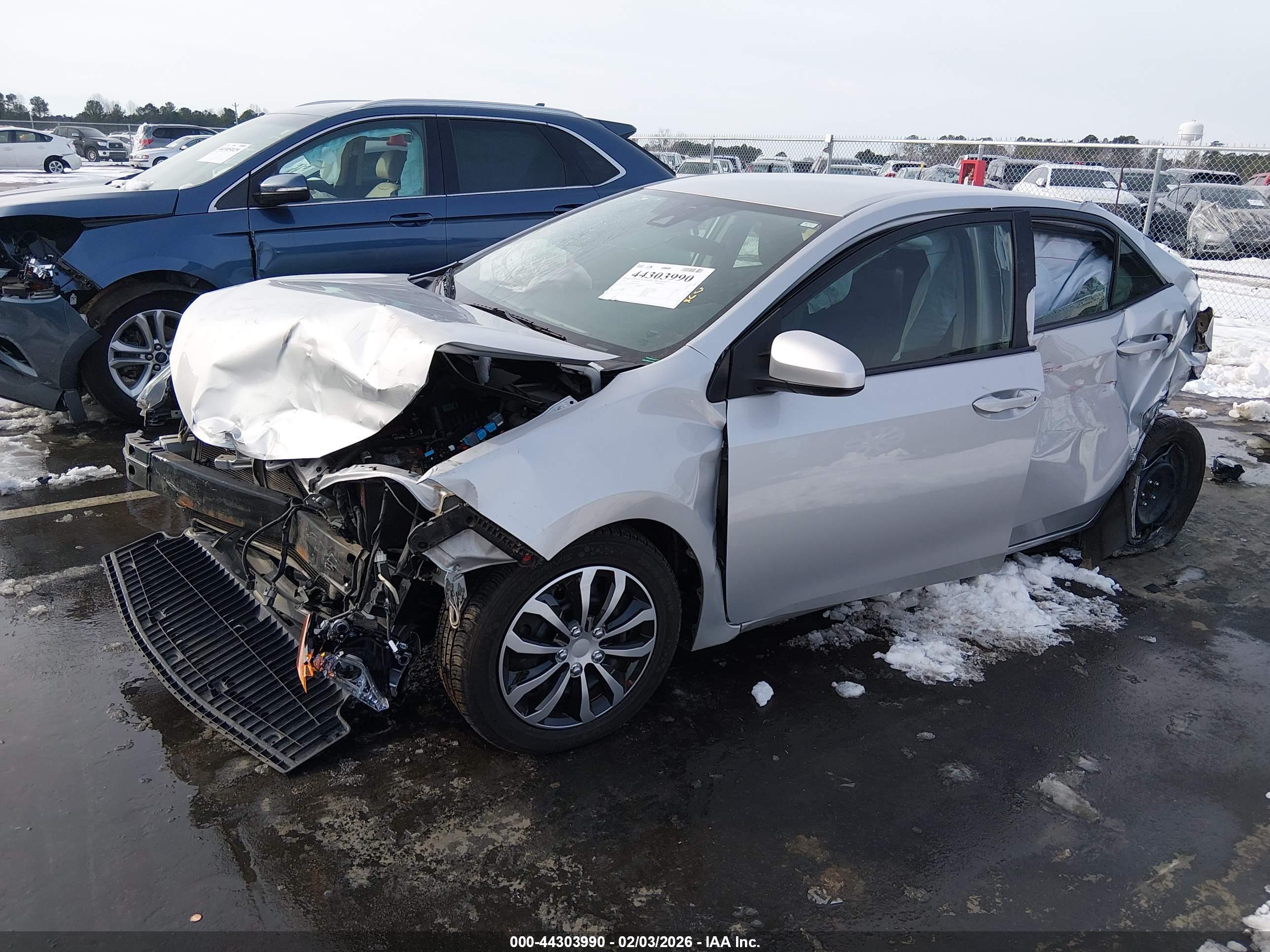 TOYOTA COROLLA image 2