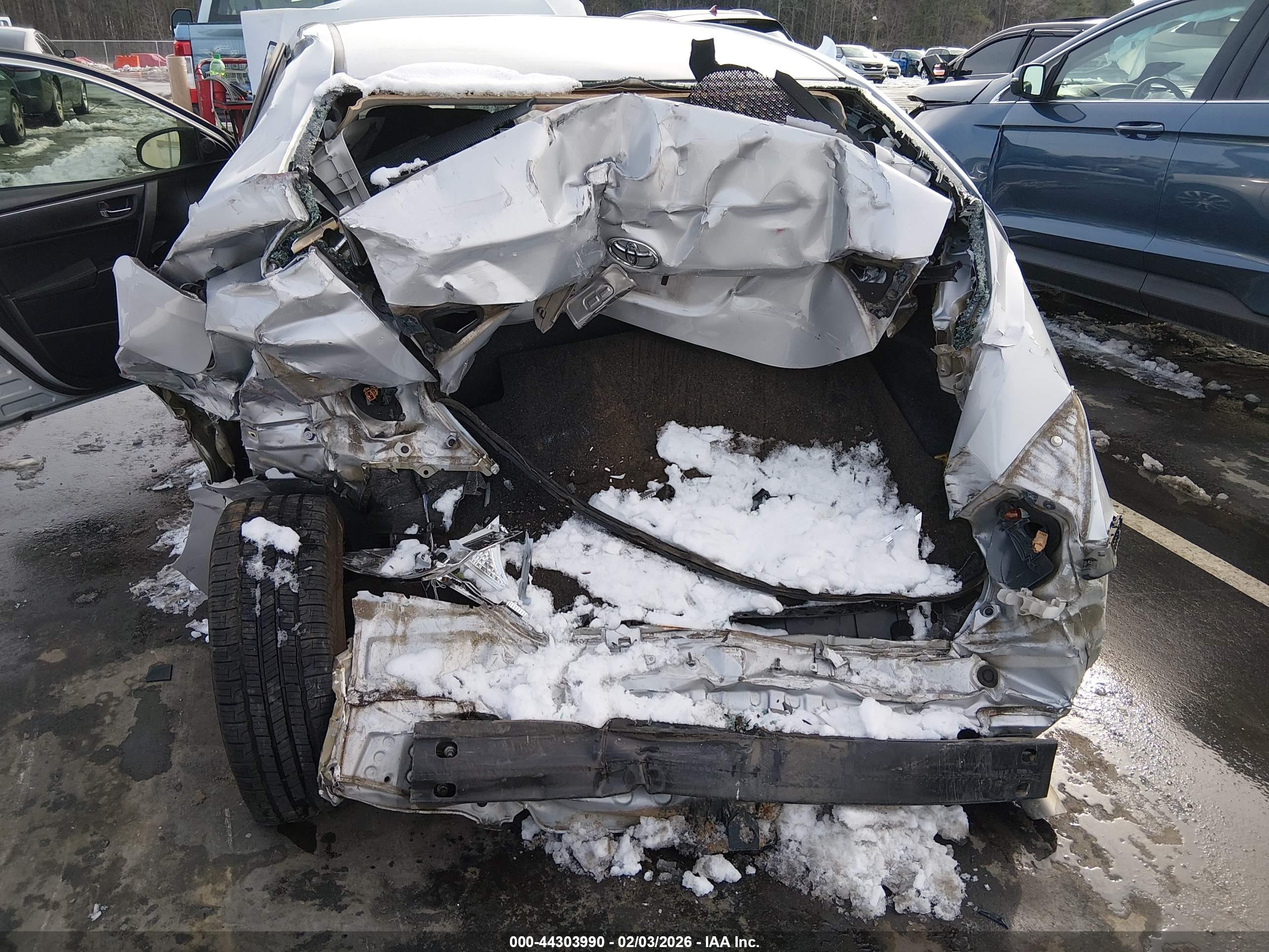 TOYOTA COROLLA image 6