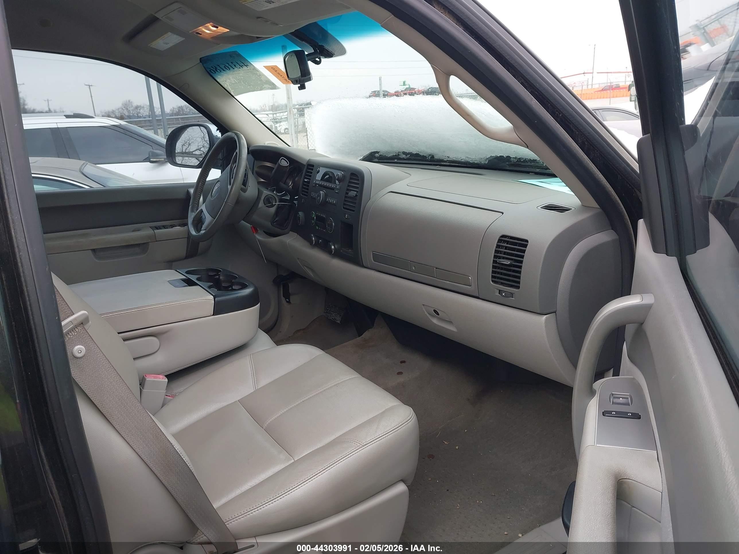 GMC SIERRA image 5