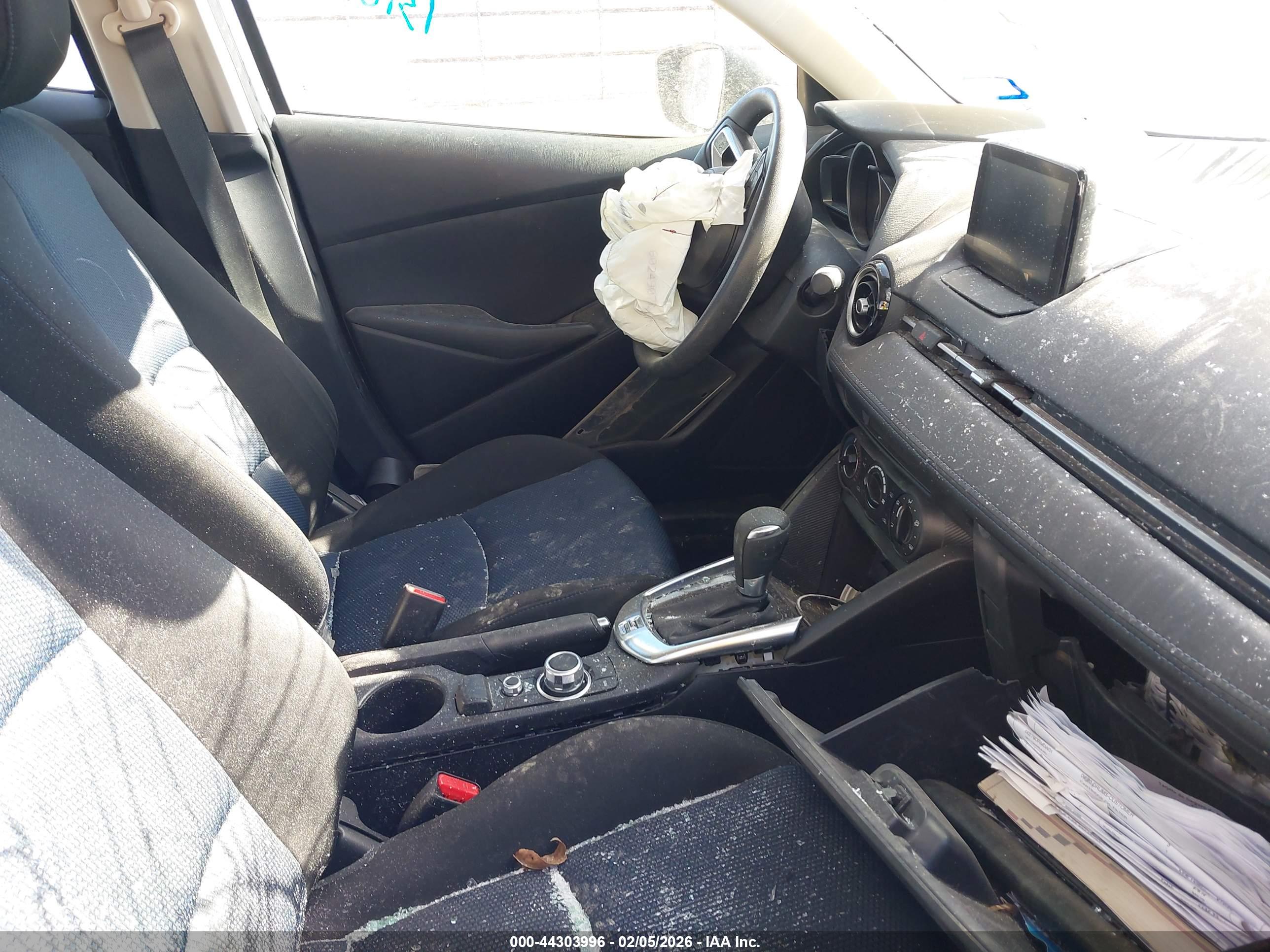 TOYOTA YARIS image 5