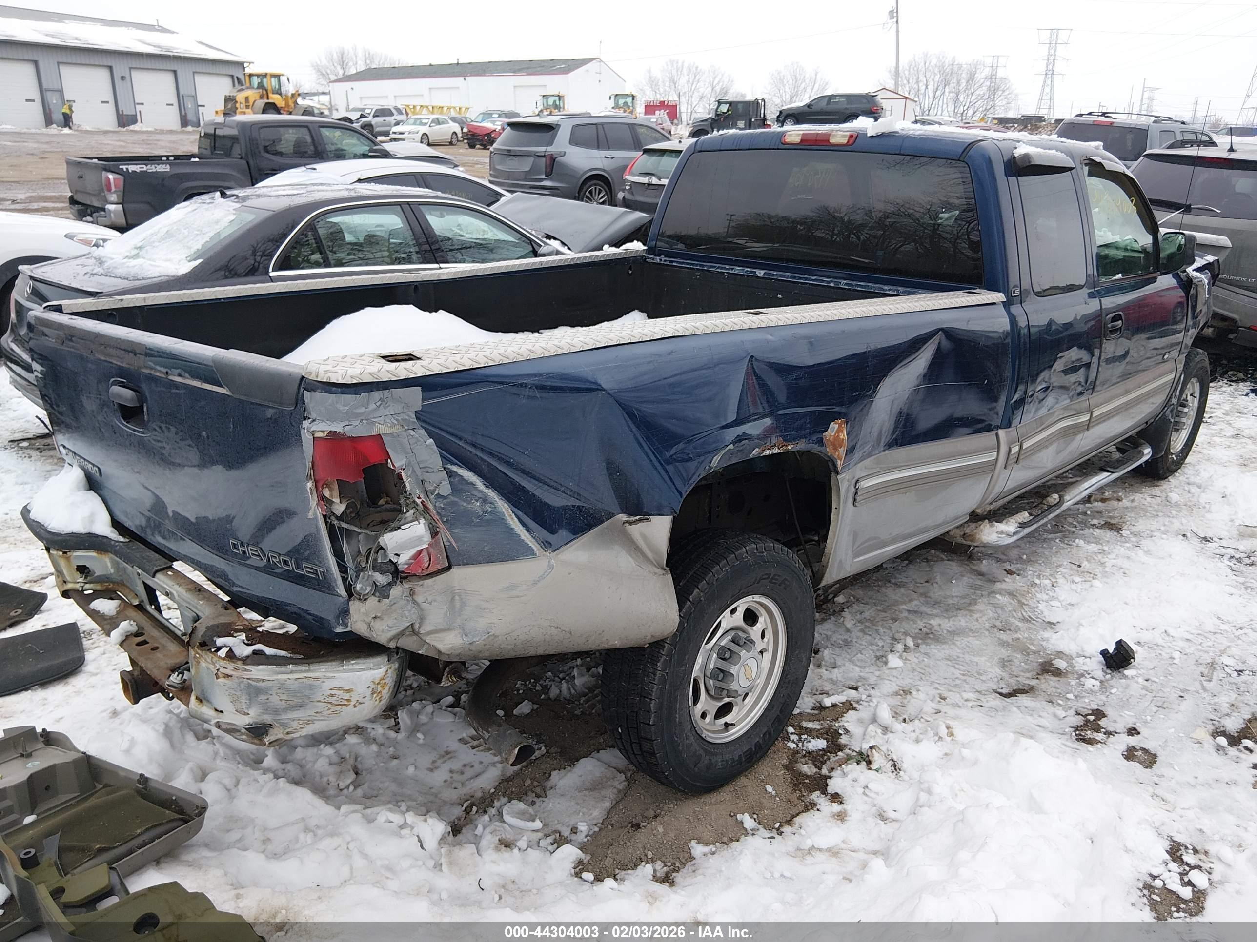 CHEVROLET SILVERADO image 4