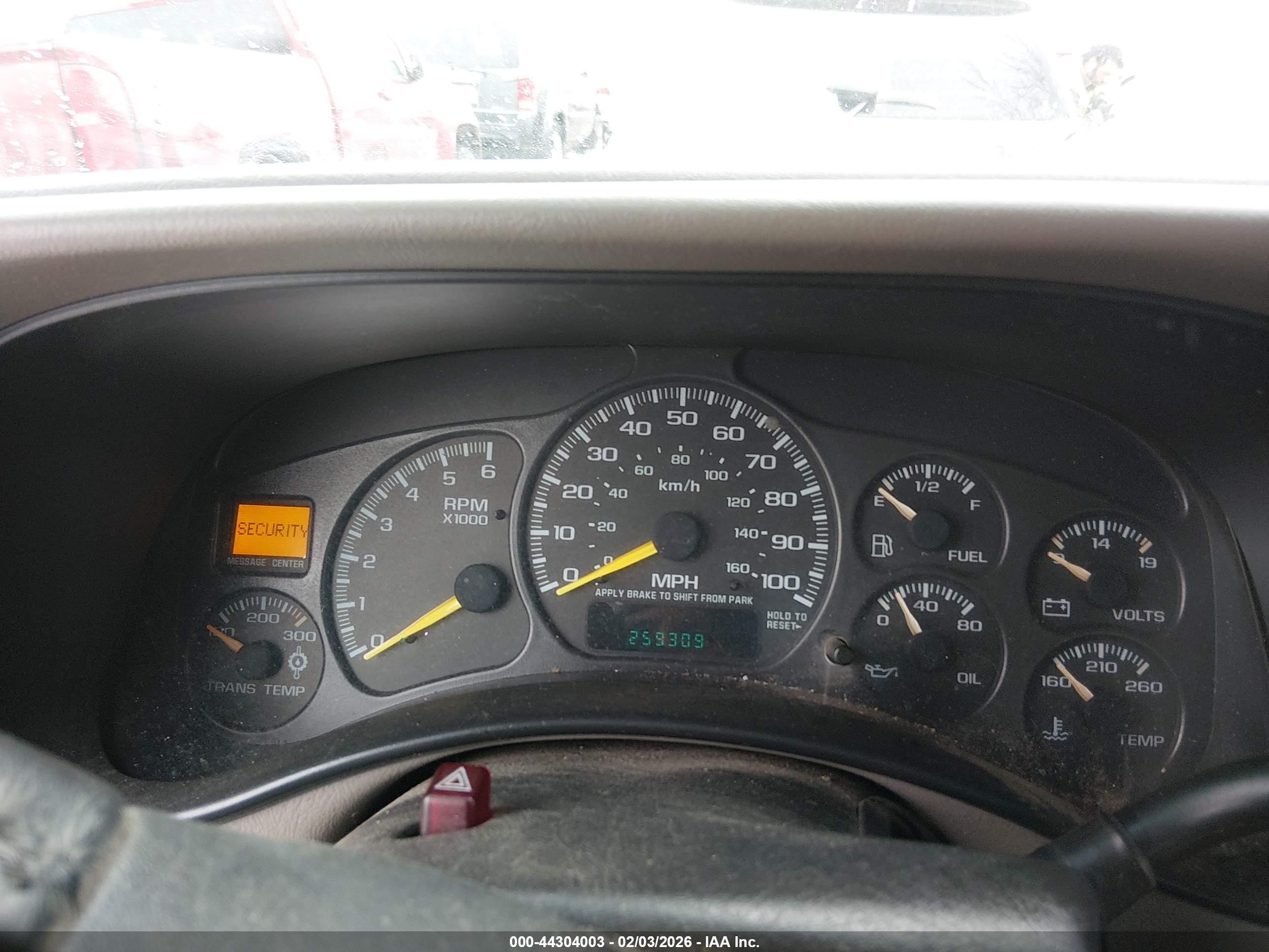 CHEVROLET SILVERADO image 7