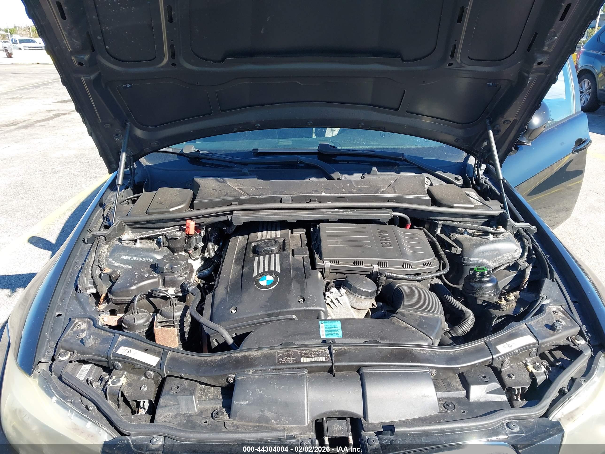 BMW 335I image 10