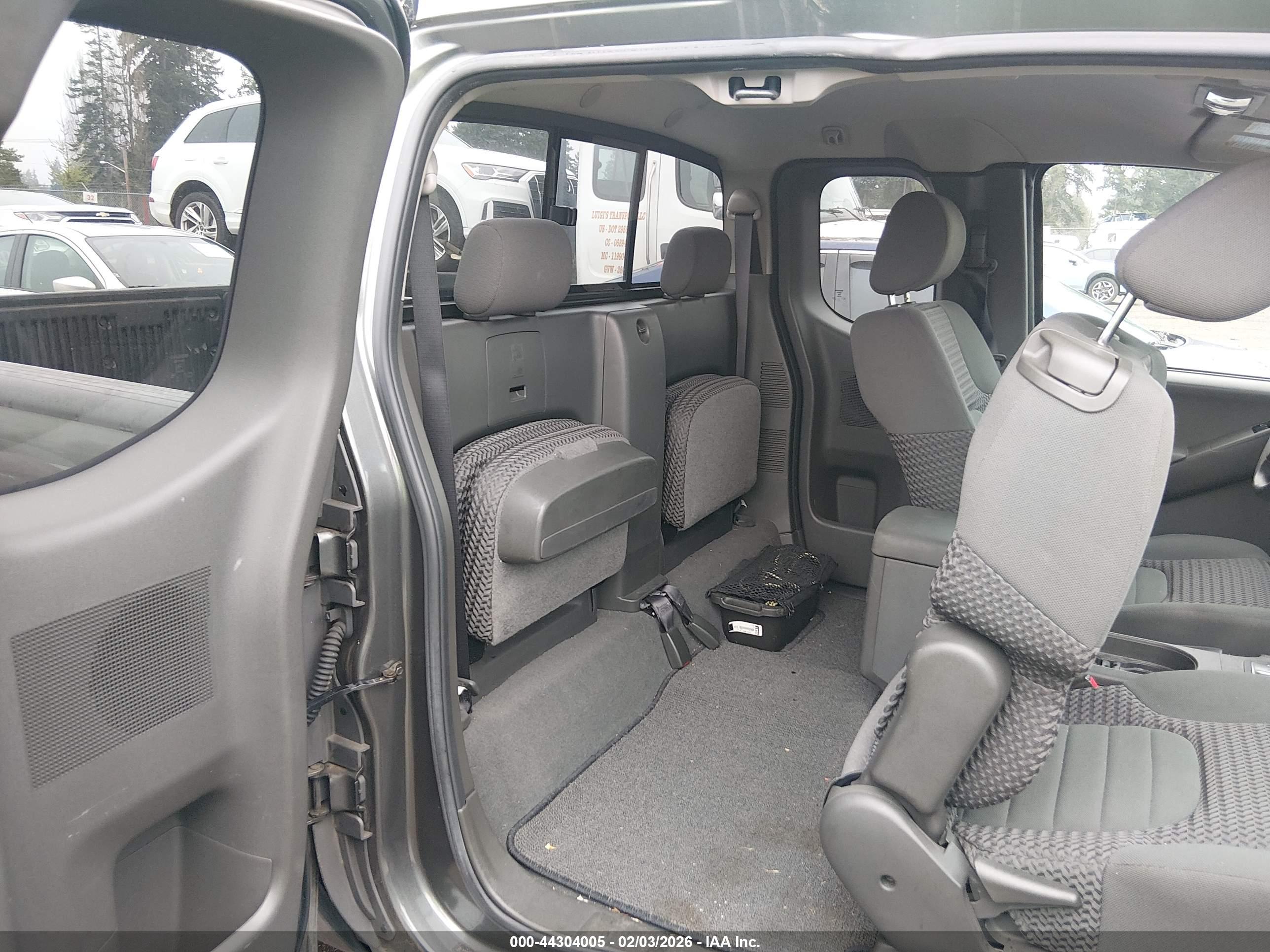 NISSAN FRONTIER image 8