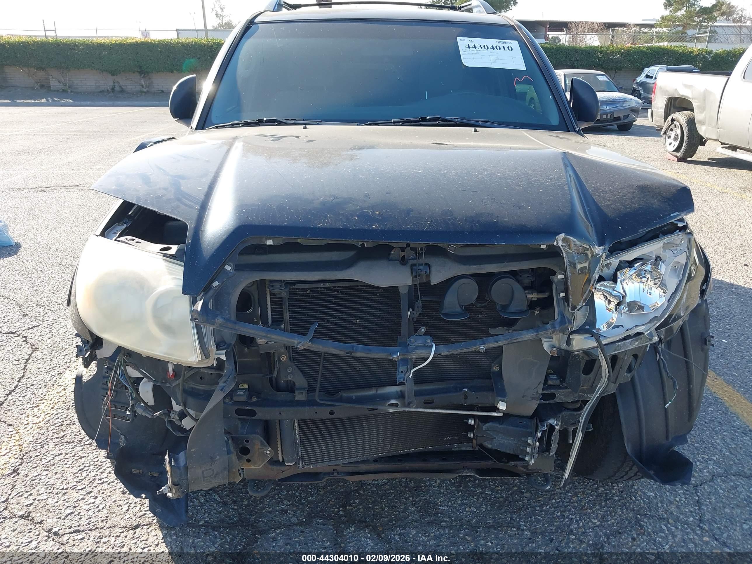 TOYOTA 4RUNNER image 6