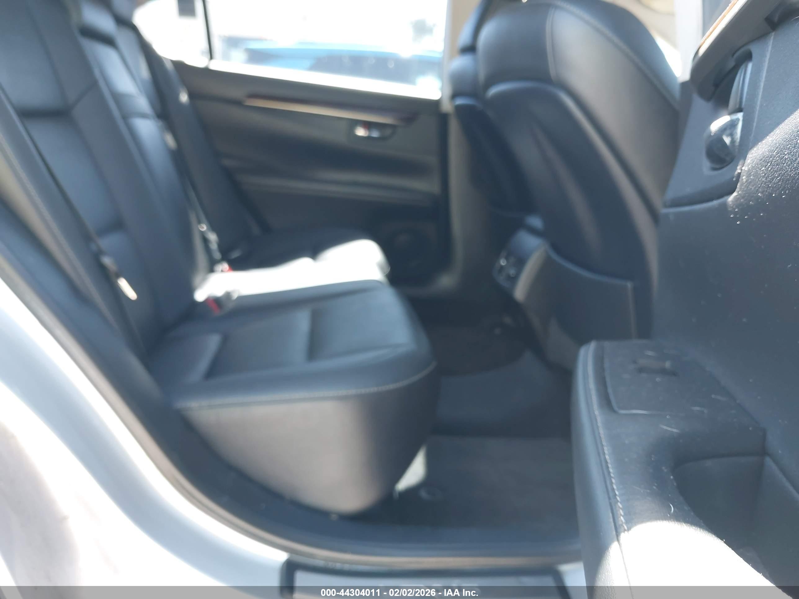 LEXUS ES image 8