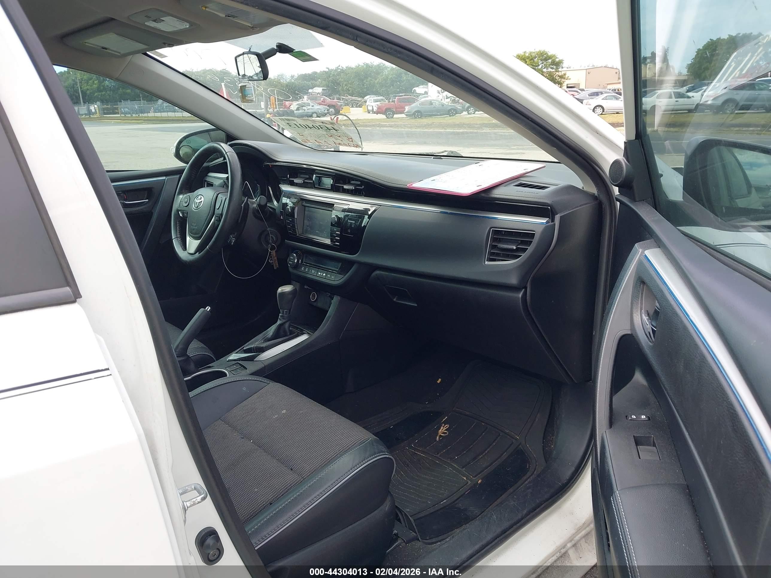 TOYOTA COROLLA image 5