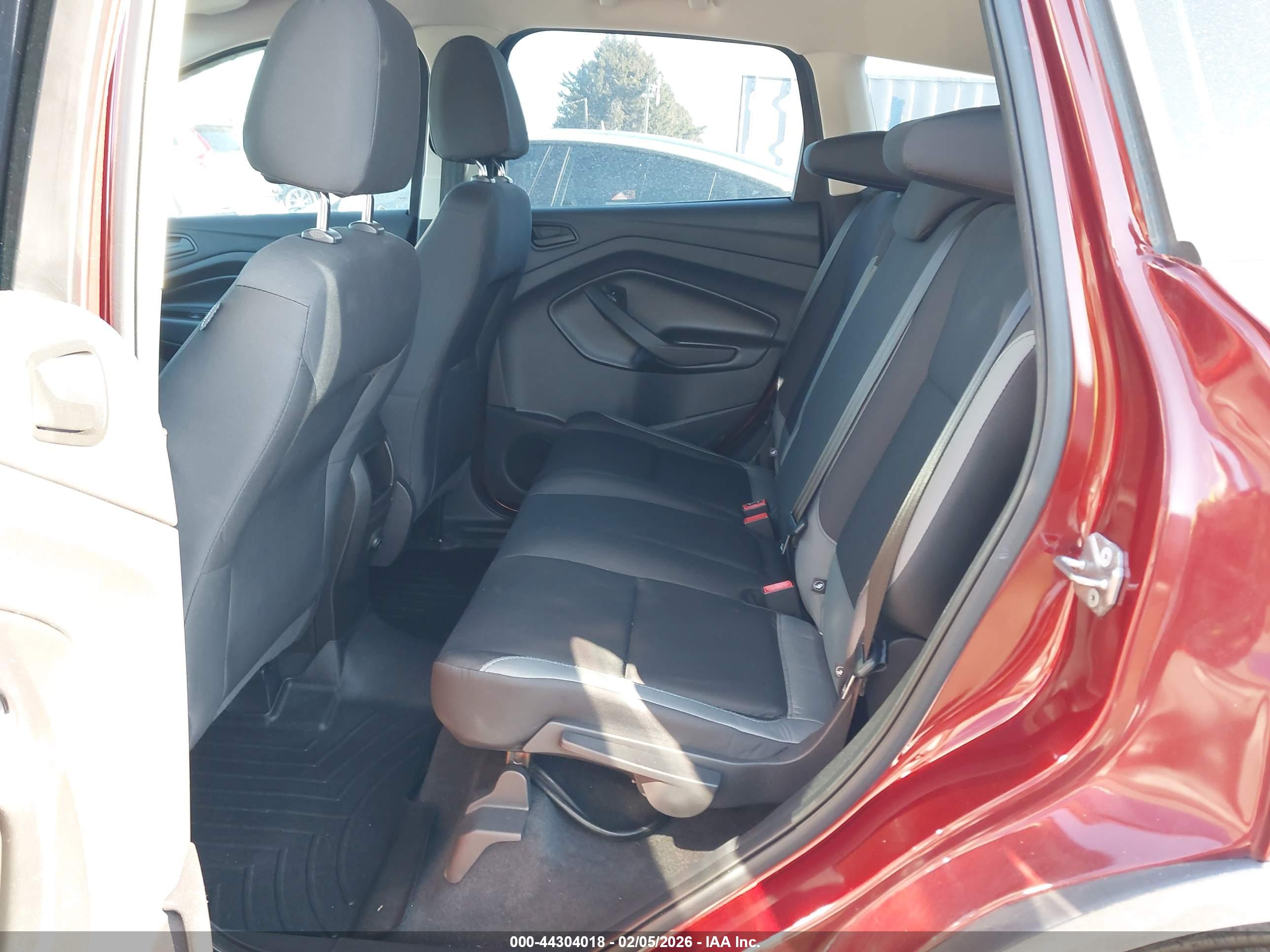 FORD ESCAPE image 8