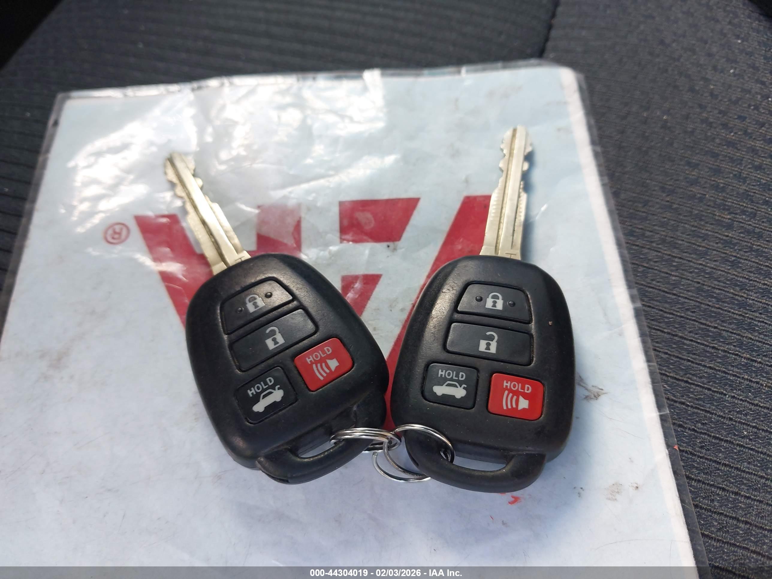 TOYOTA CAMRY image 11