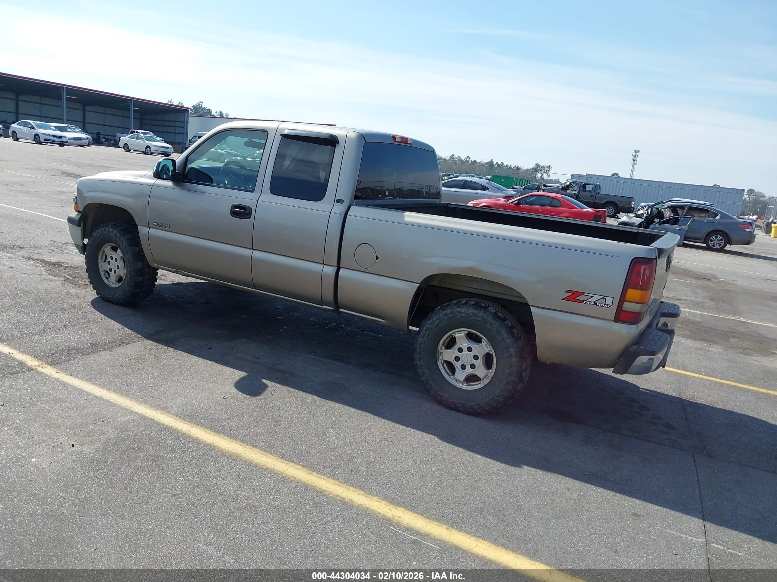 CHEVROLET SILVERADO image 3
