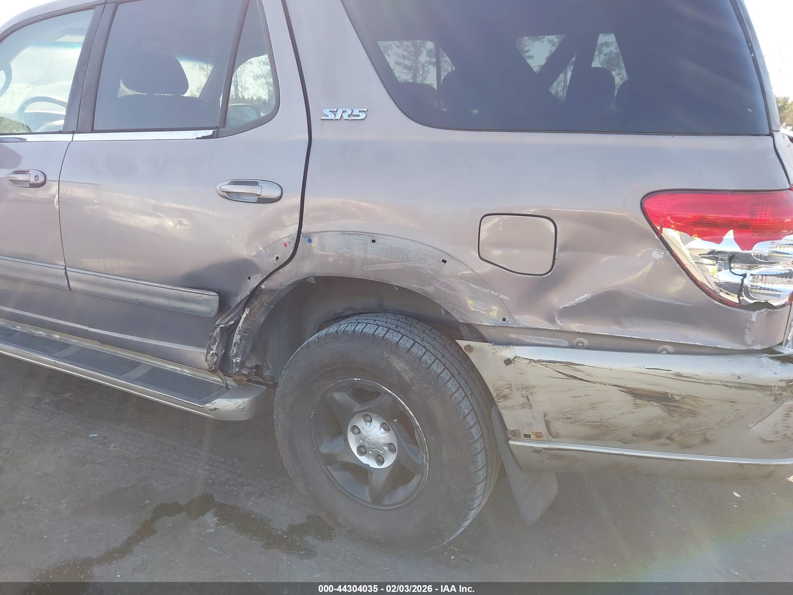 TOYOTA SEQUOIA image 6