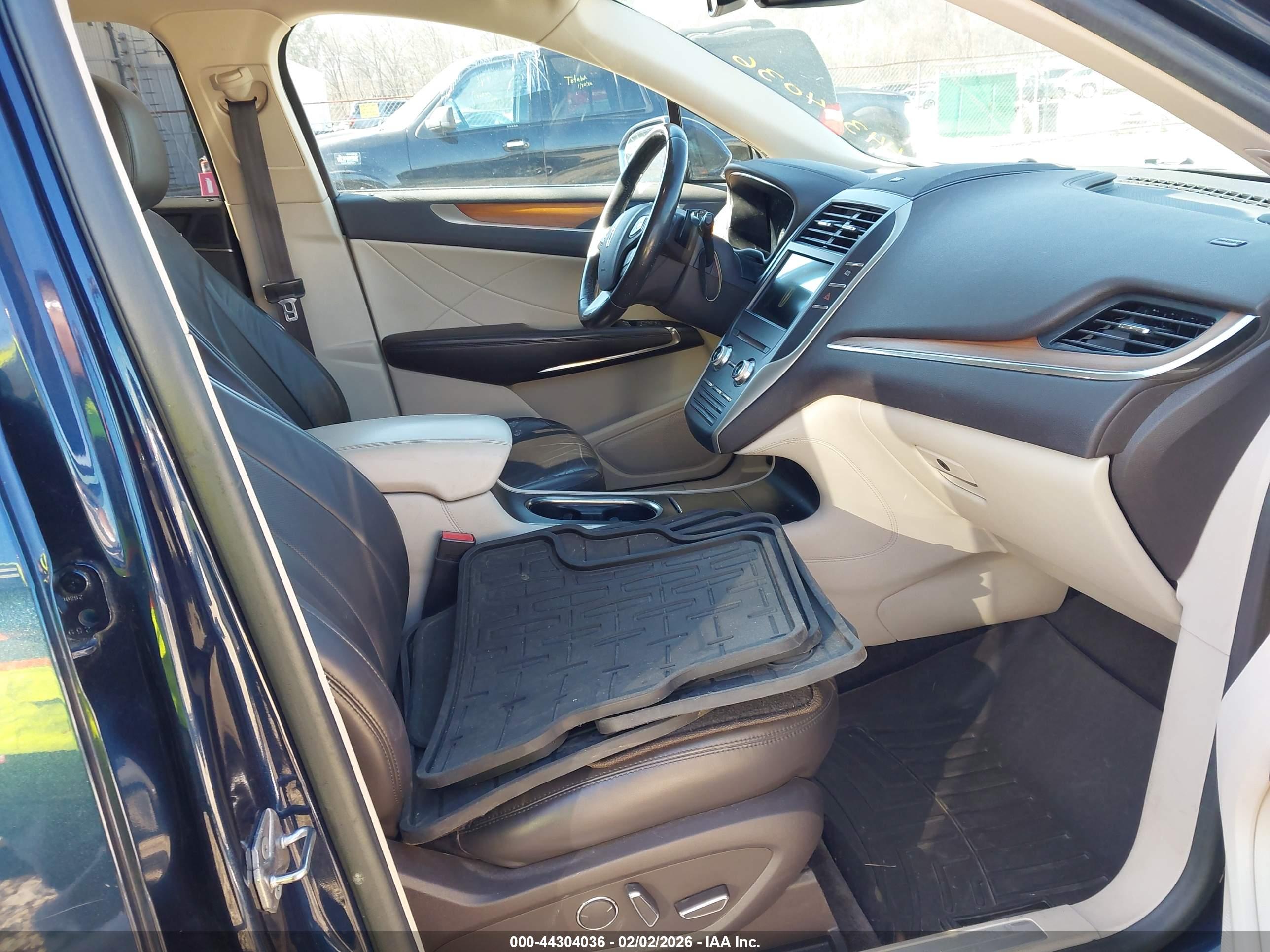 LINCOLN MKC image 5