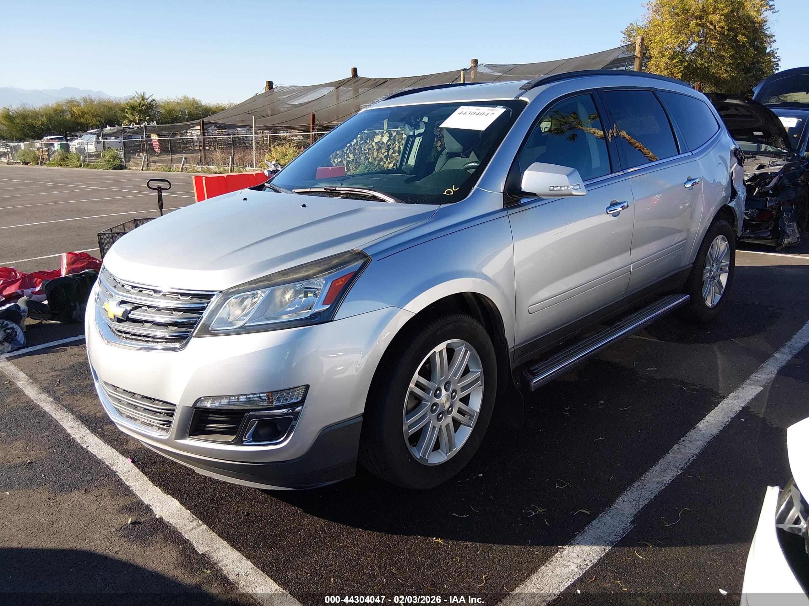 CHEVROLET TRAVERSE image 2