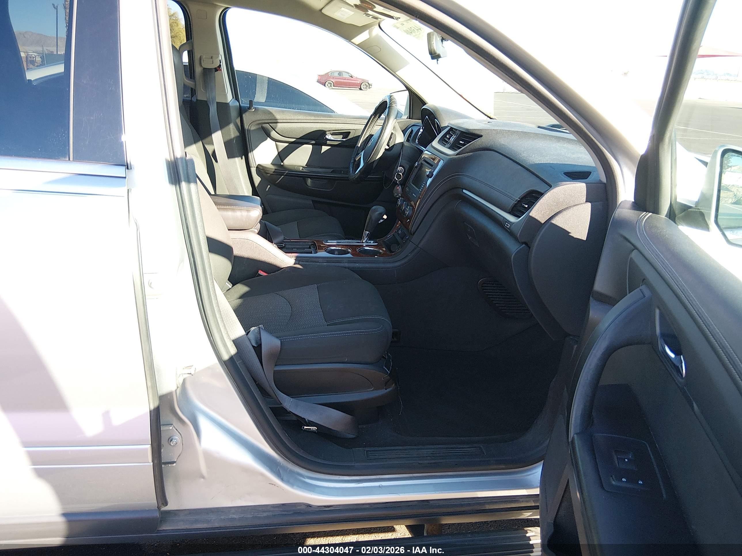 CHEVROLET TRAVERSE image 5