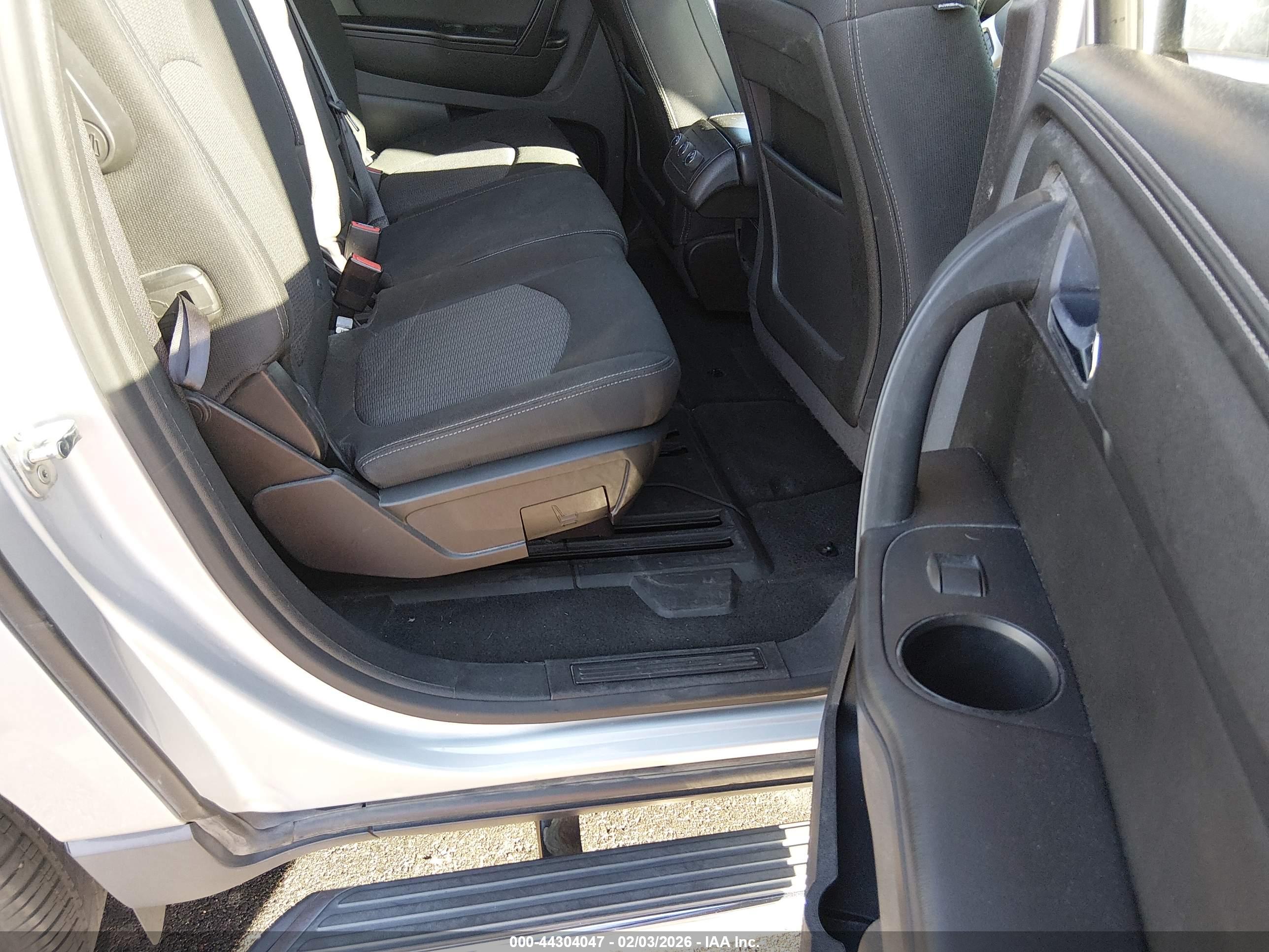 CHEVROLET TRAVERSE image 8